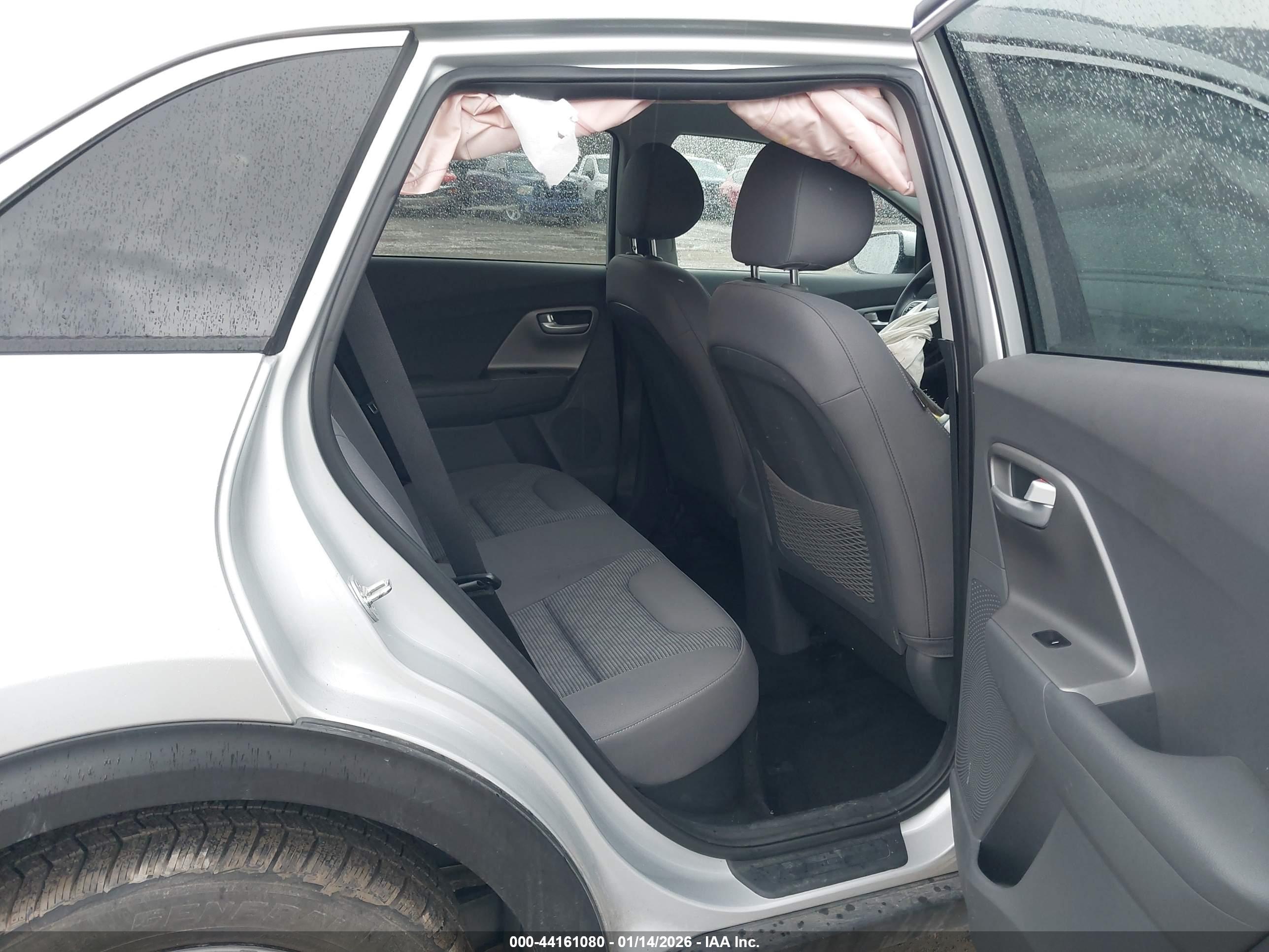 KIA NIRO image 8