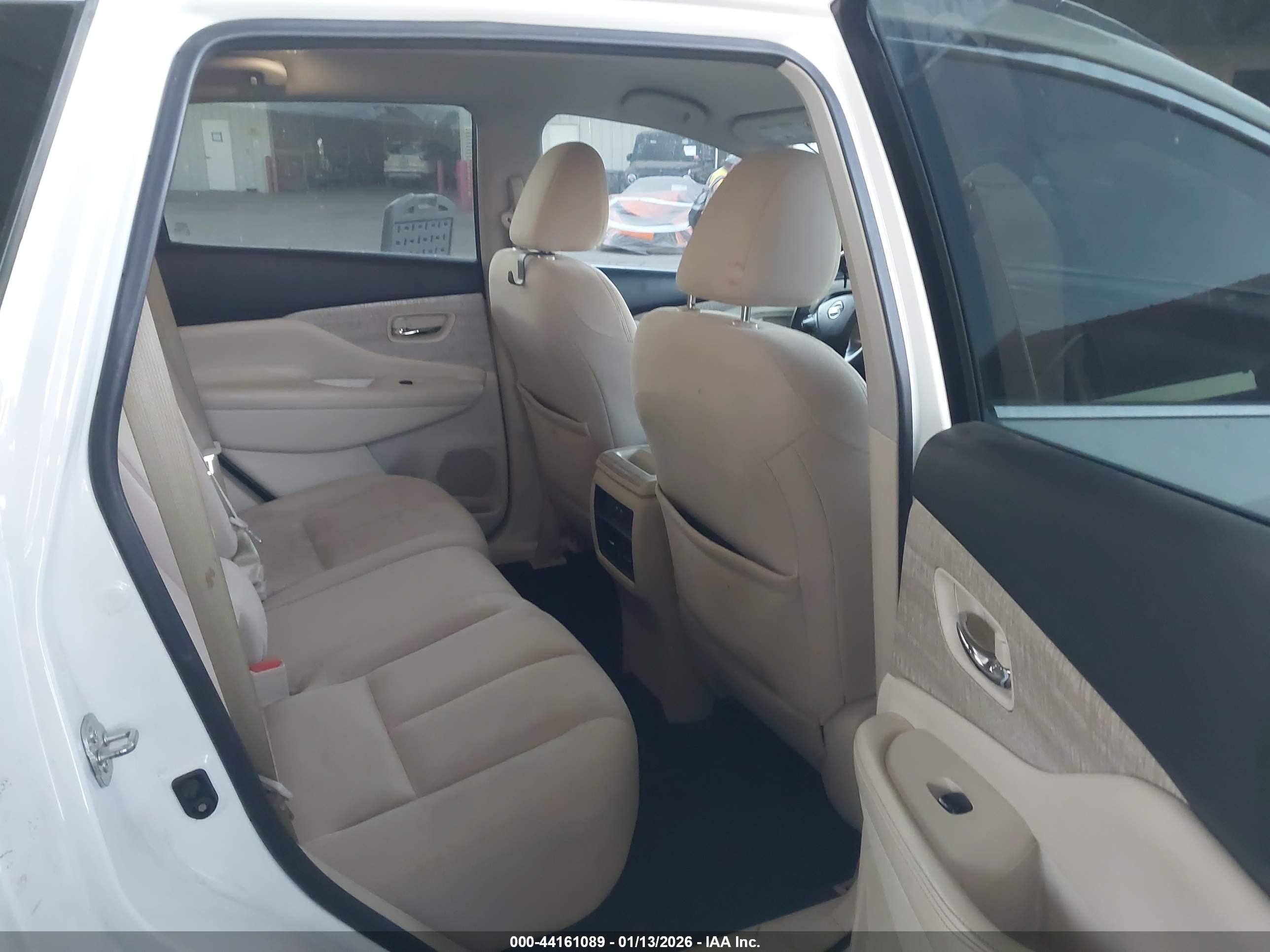 NISSAN MURANO image 8