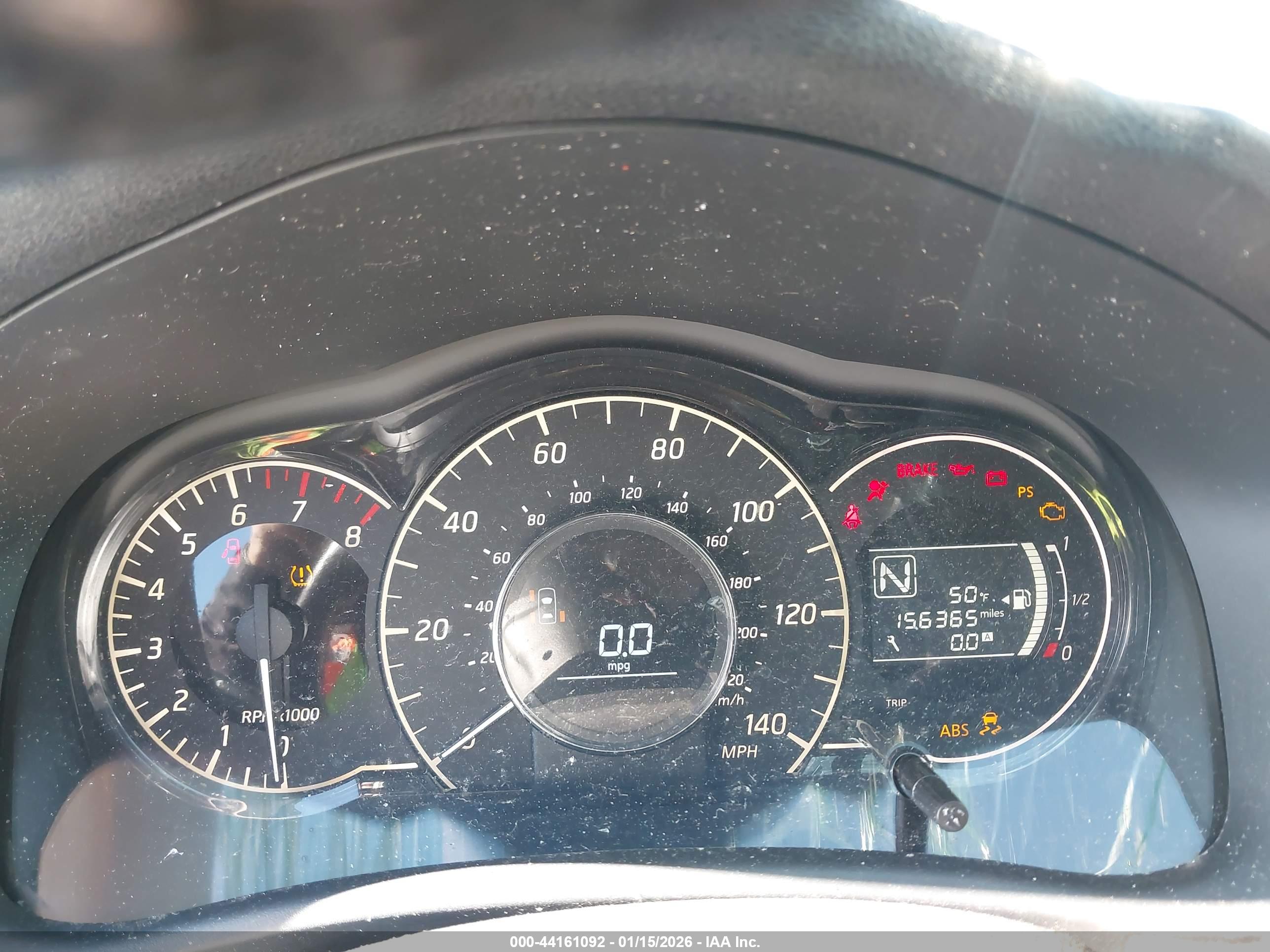 NISSAN VERSA image 7