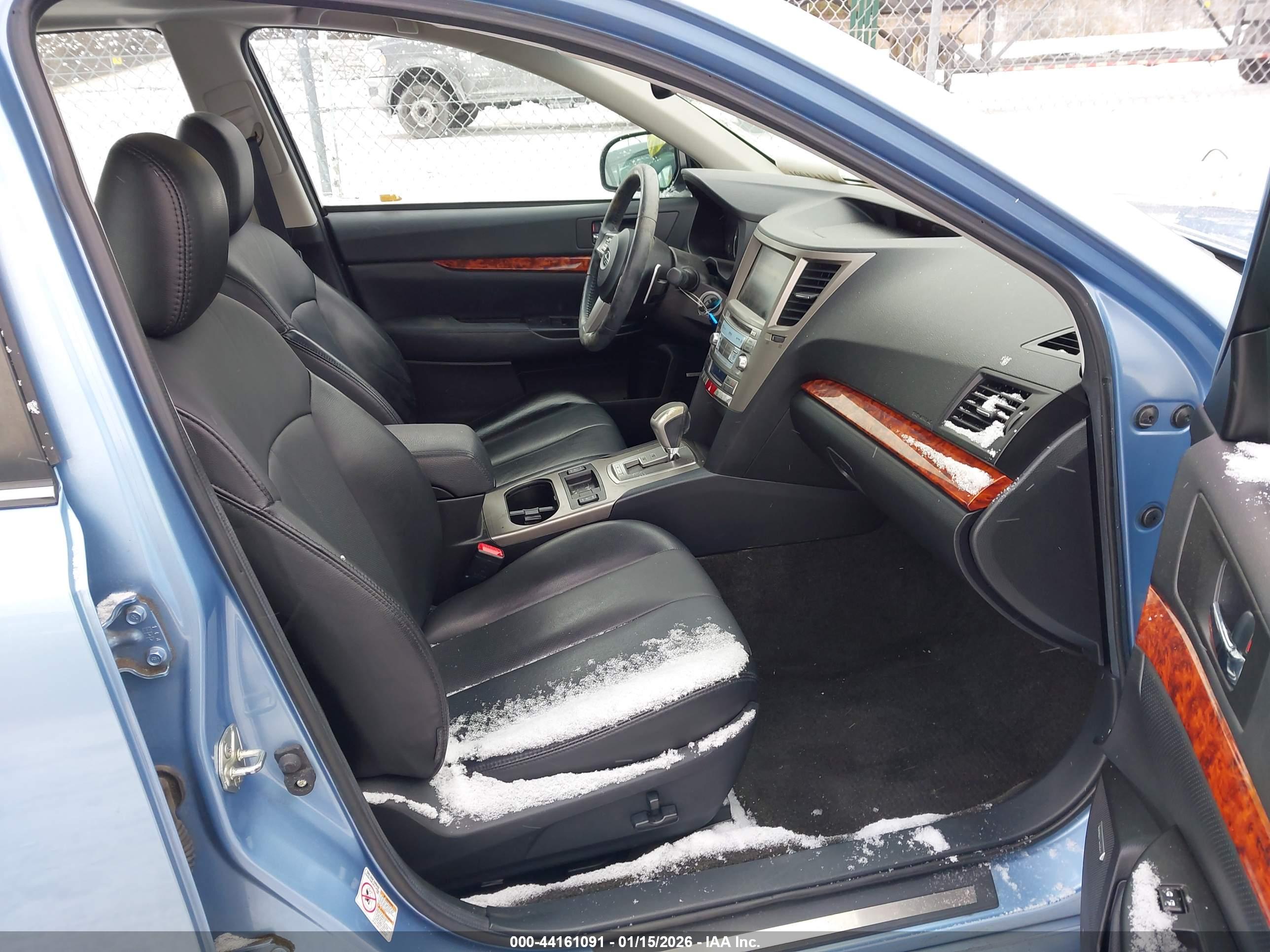 SUBARU LEGACY image 5