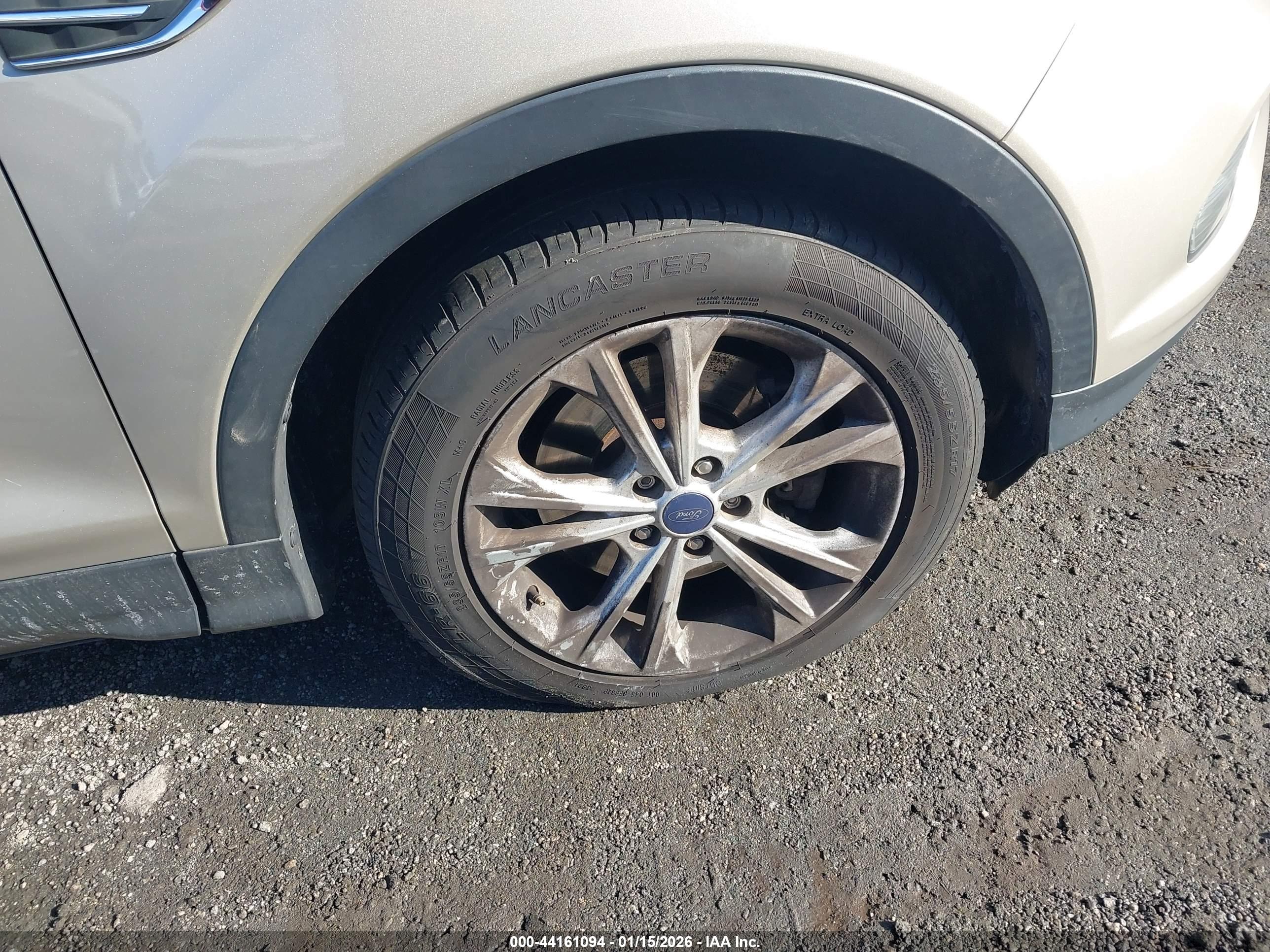 FORD ESCAPE image 6