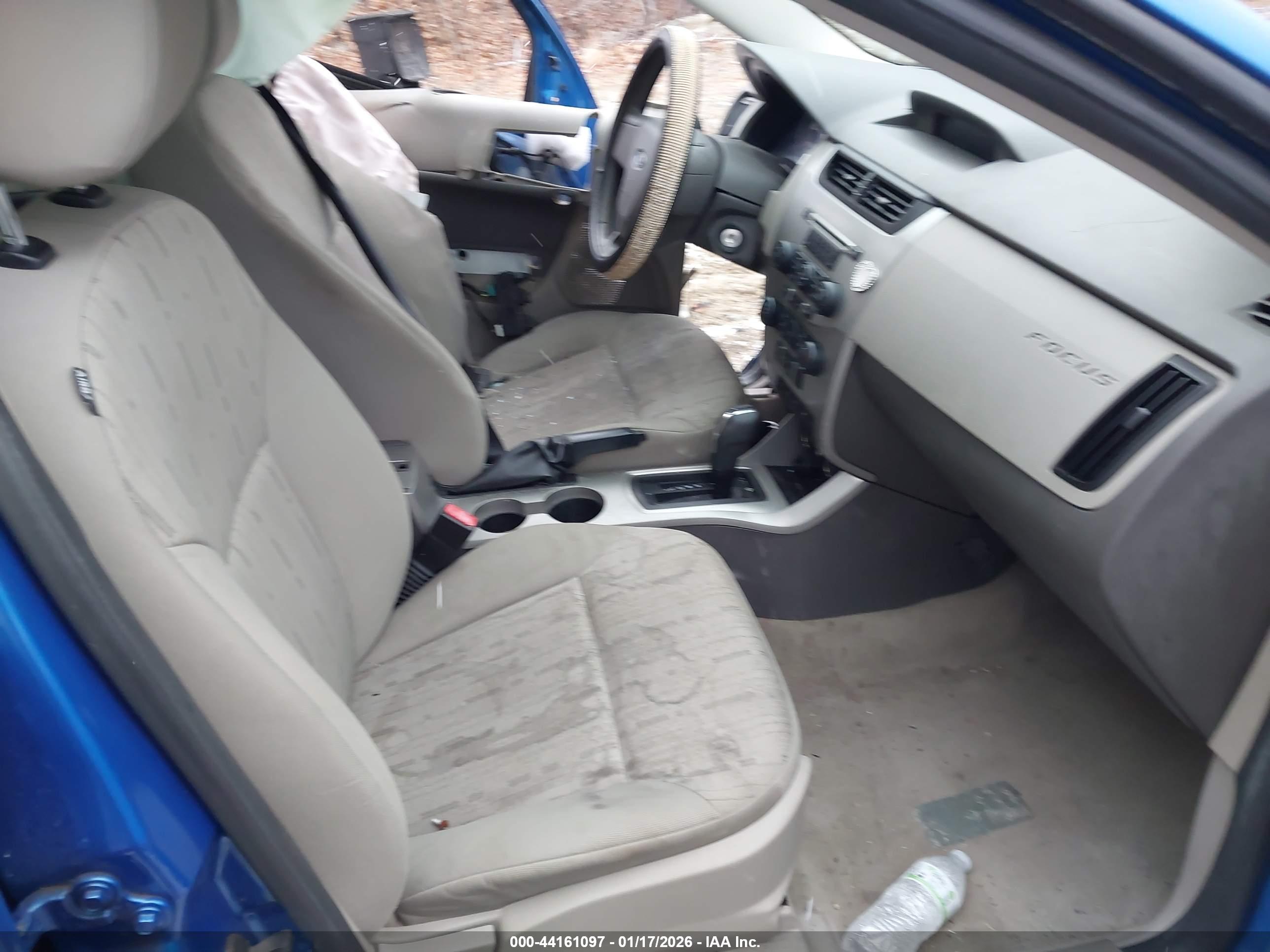 FORD FOCUS image 5