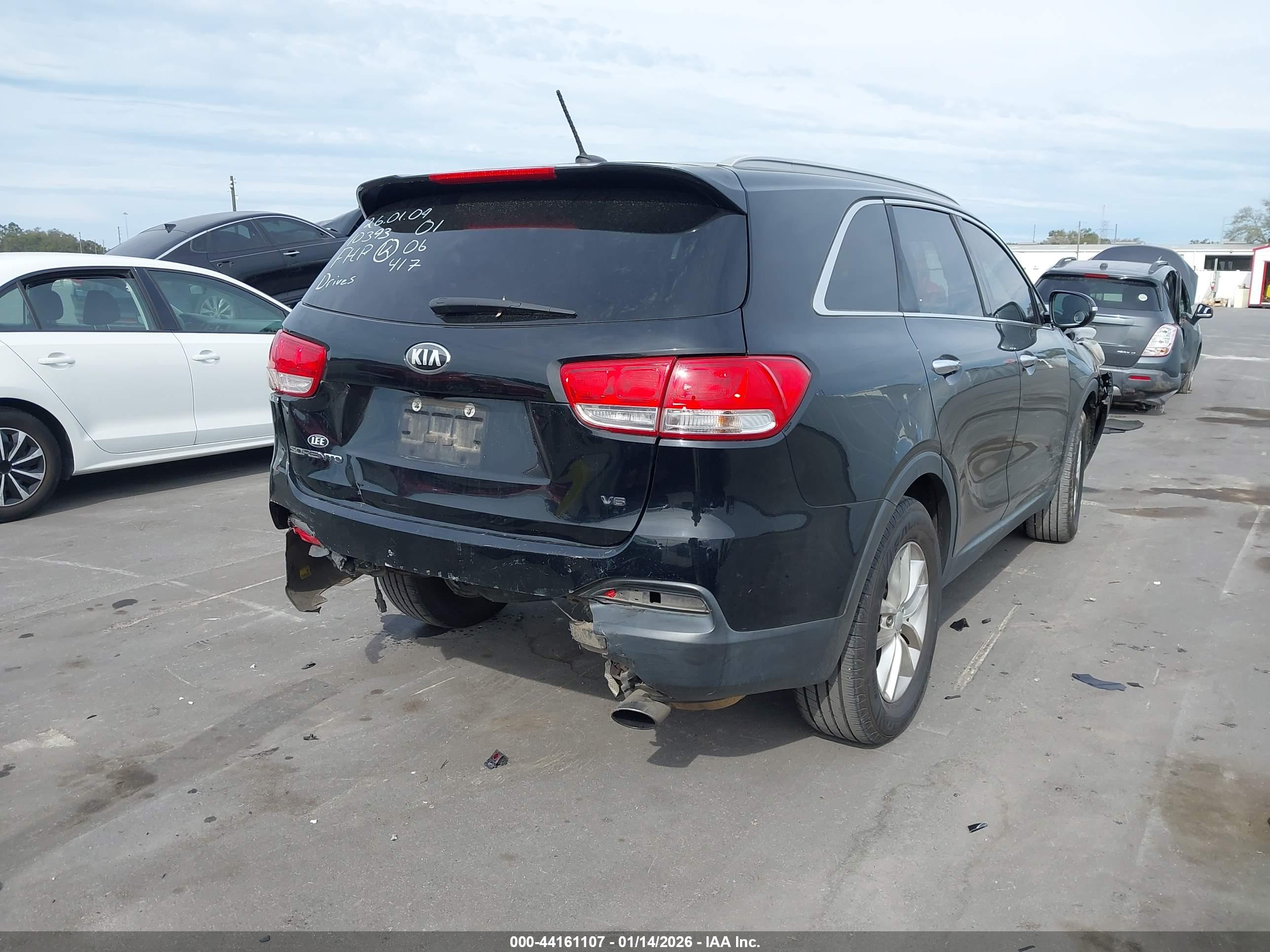 KIA SORENTO image 4