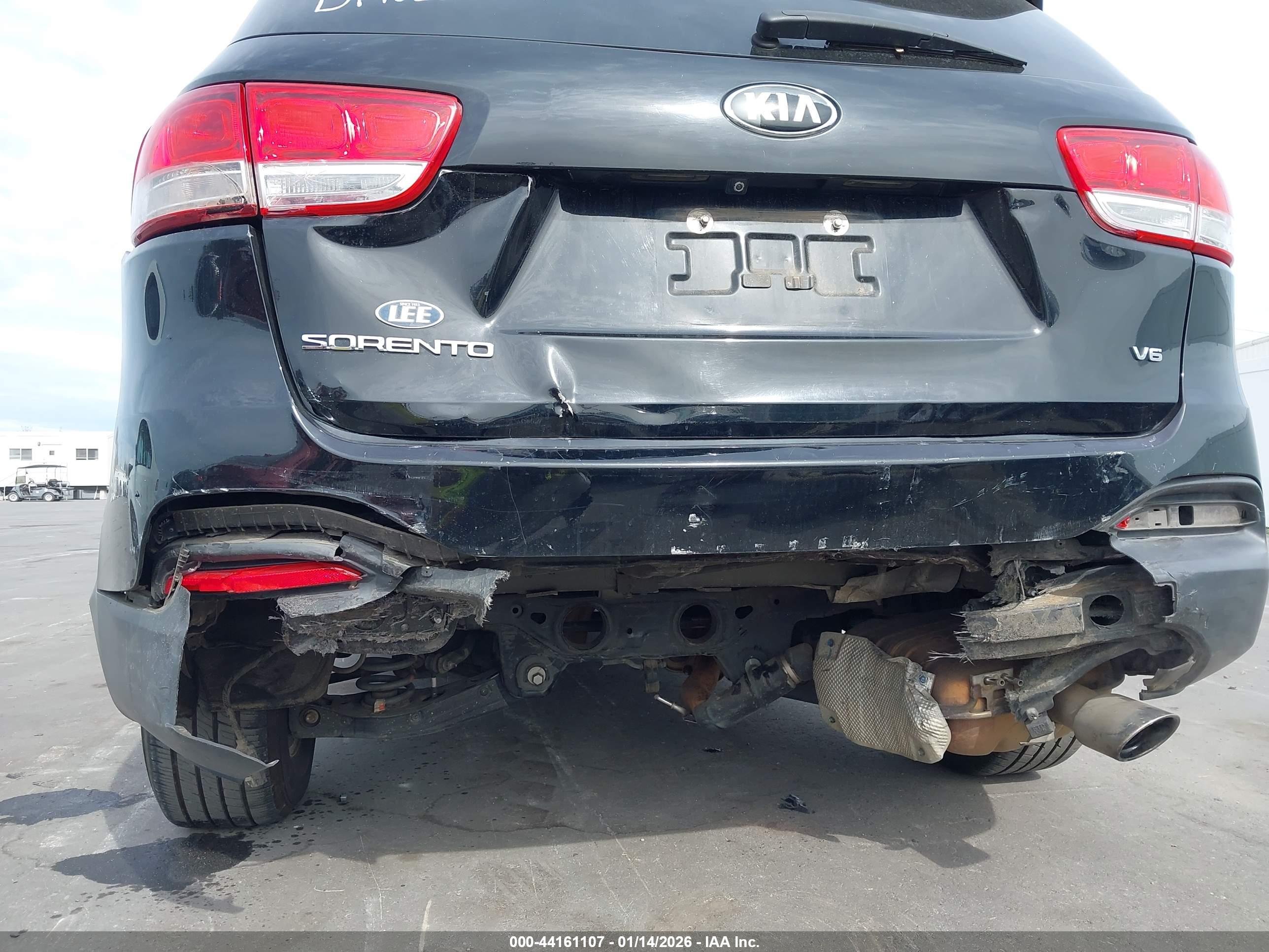 KIA SORENTO image 6