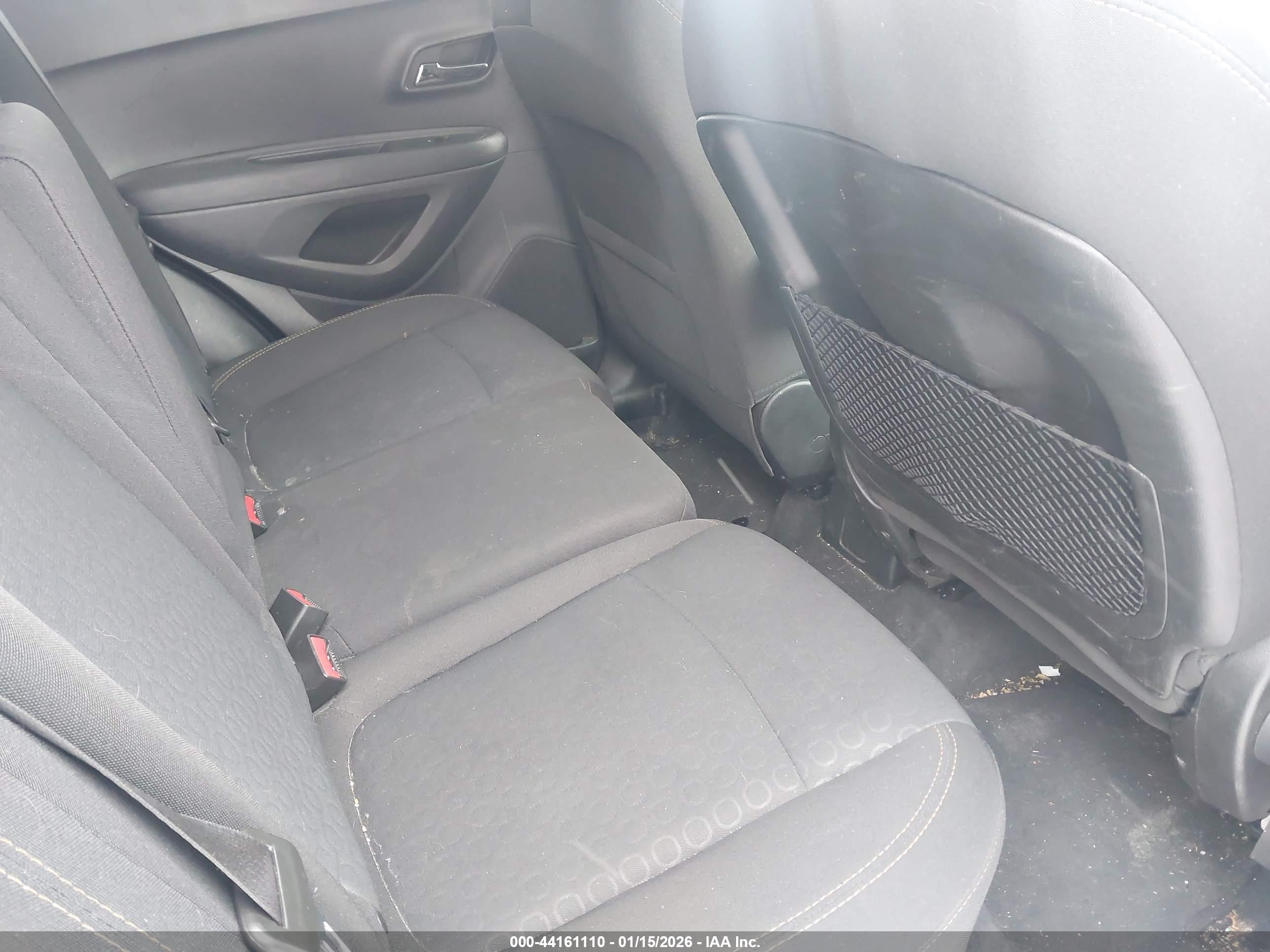 CHEVROLET TRAX image 8