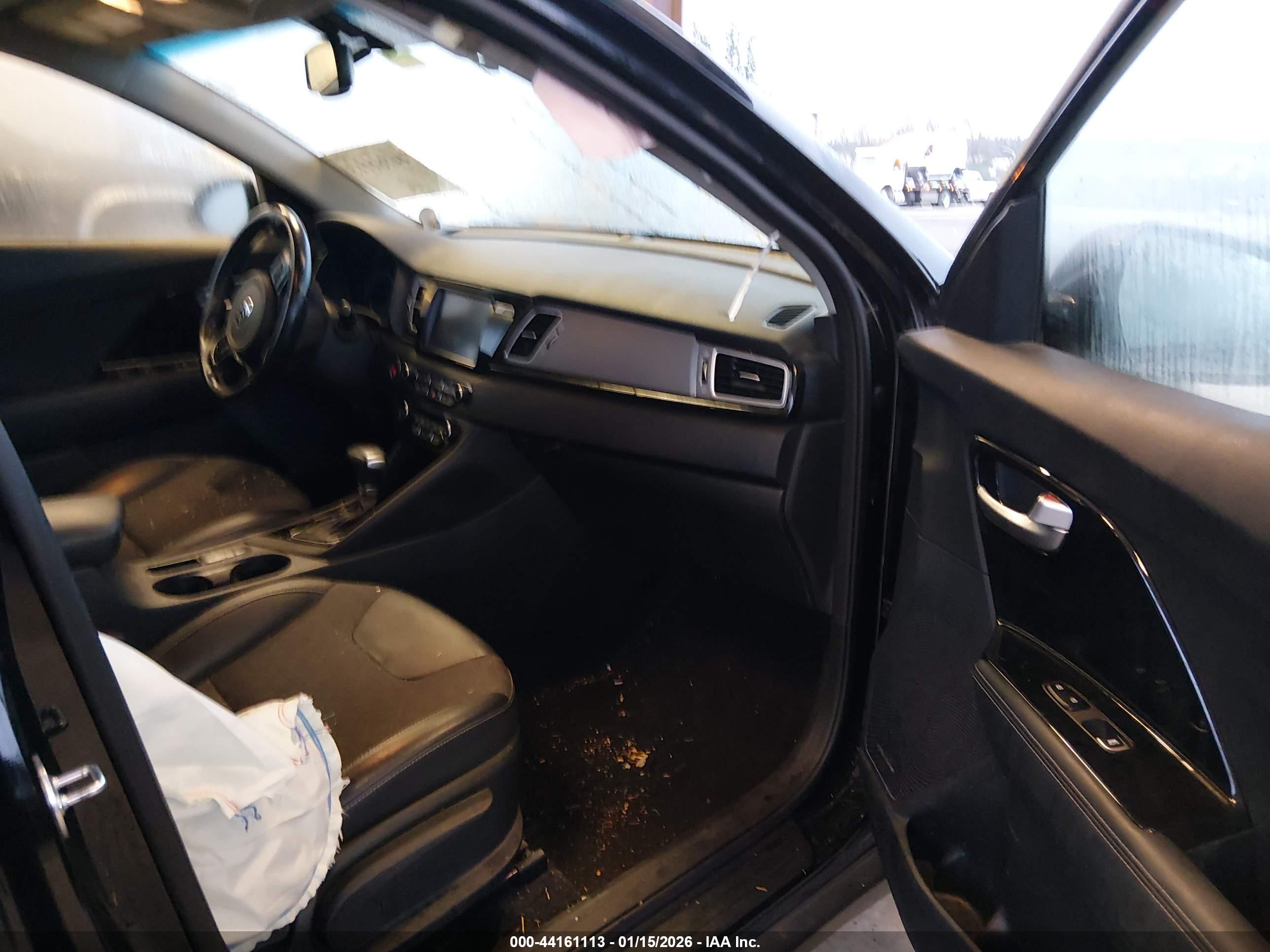 KIA NIRO image 5