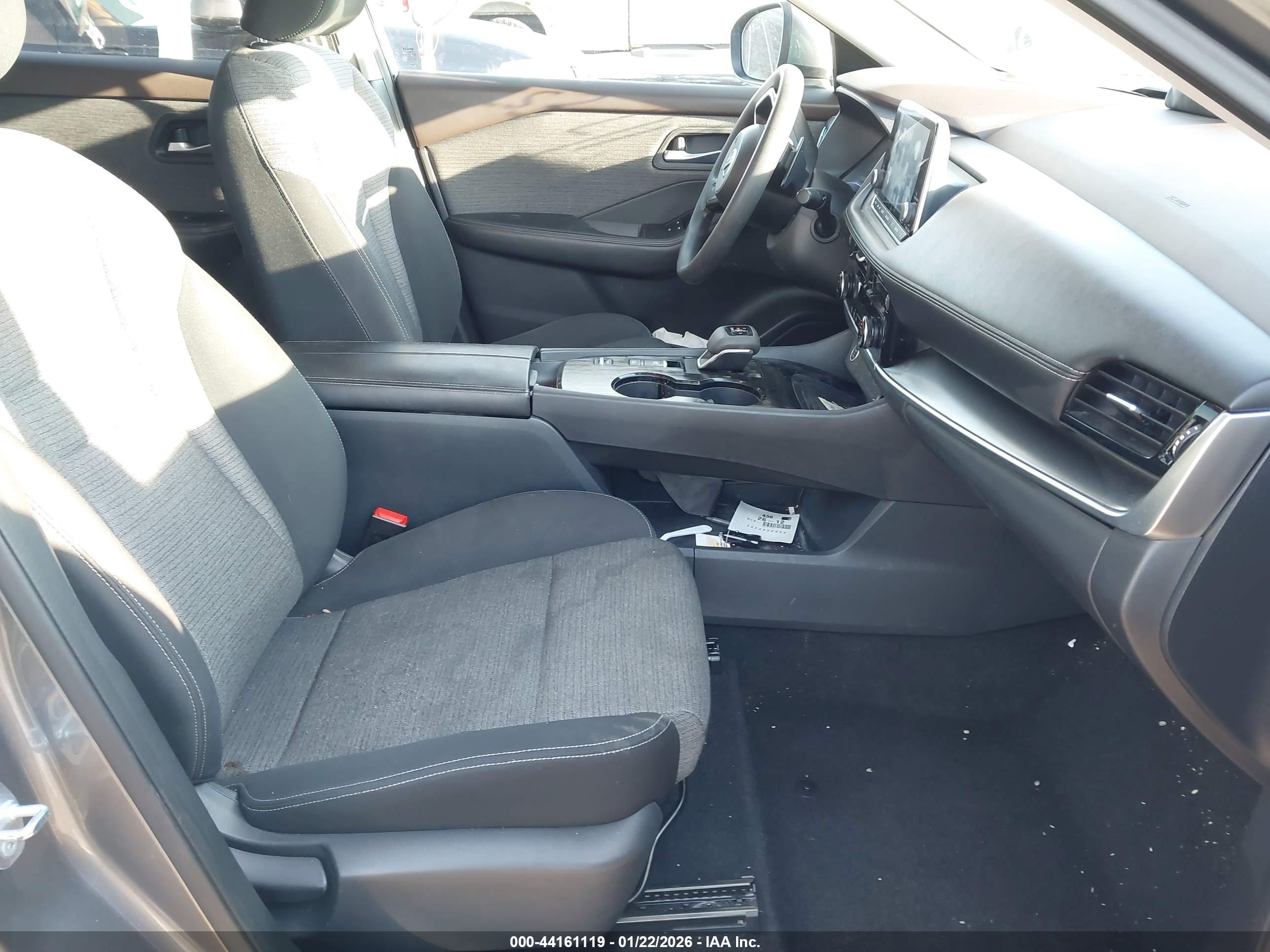 NISSAN ROGUE image 5