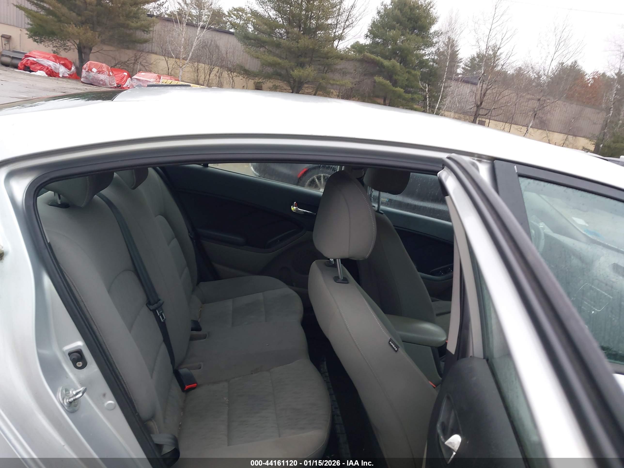 KIA FORTE image 8
