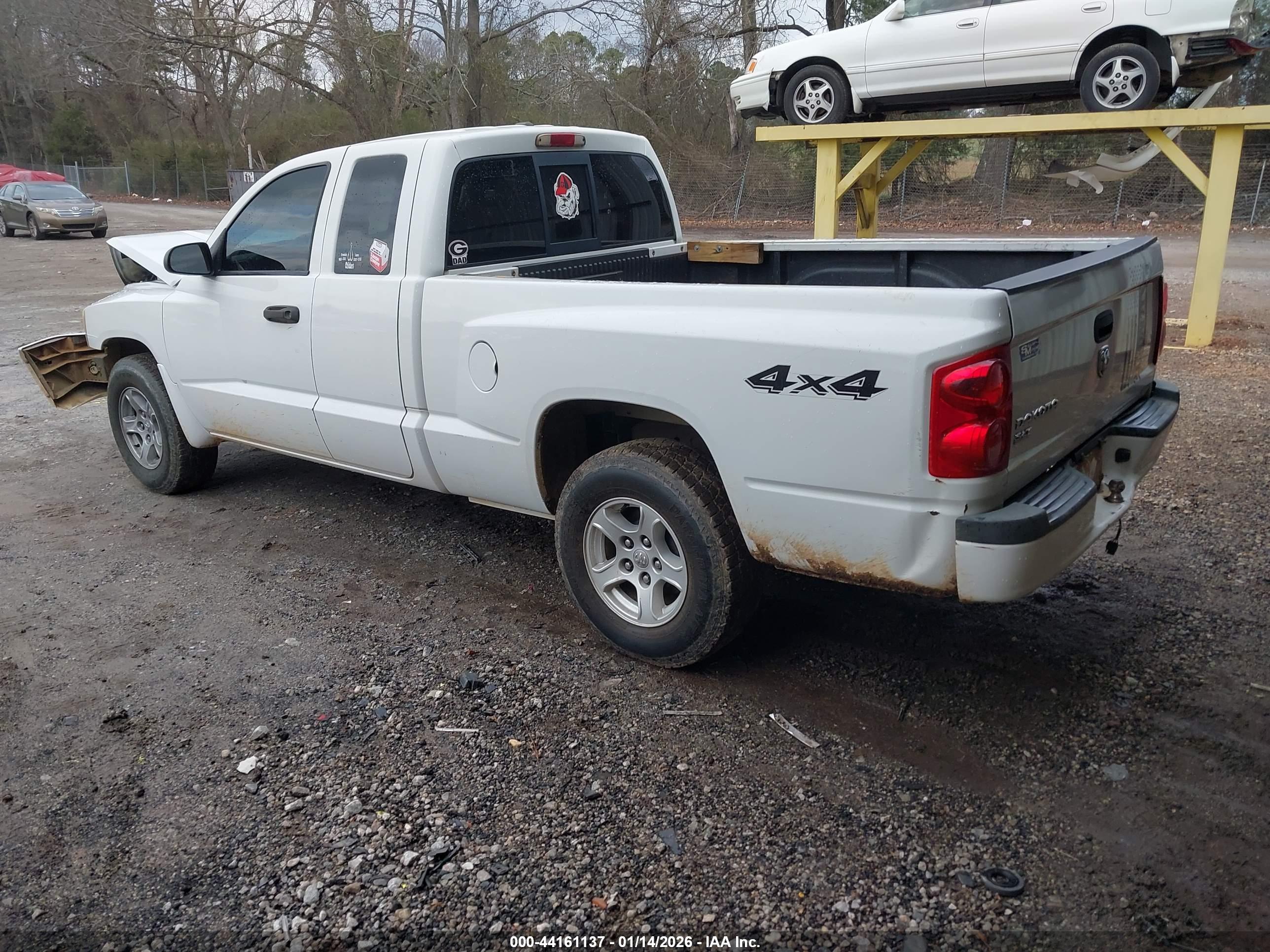 DODGE DAKOTA image 3