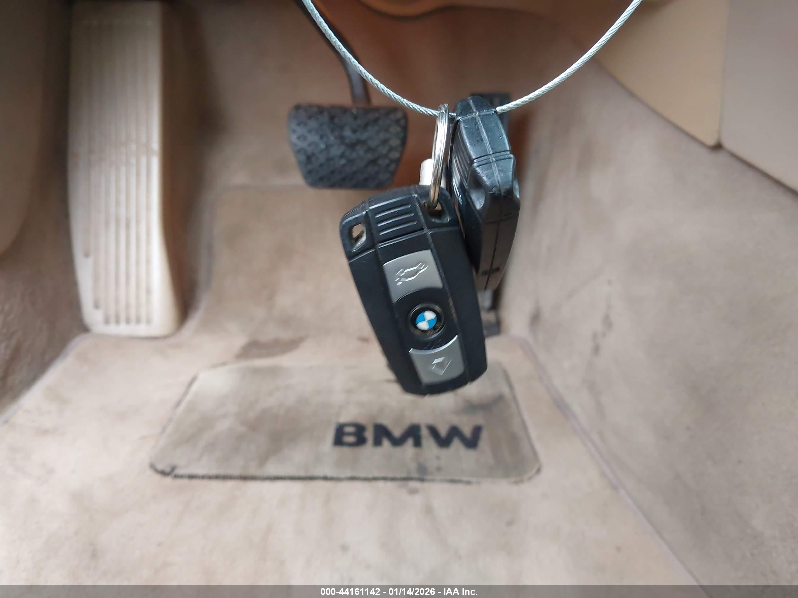 BMW 328I image 11