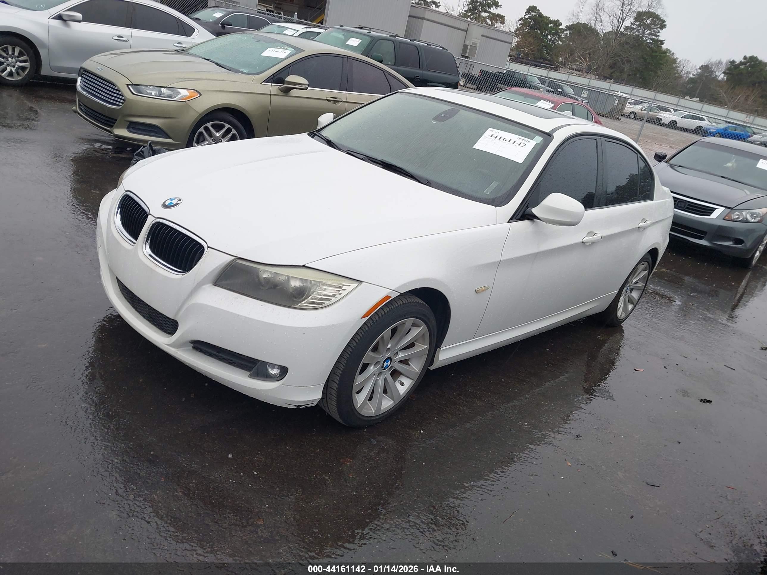BMW 328I image 2