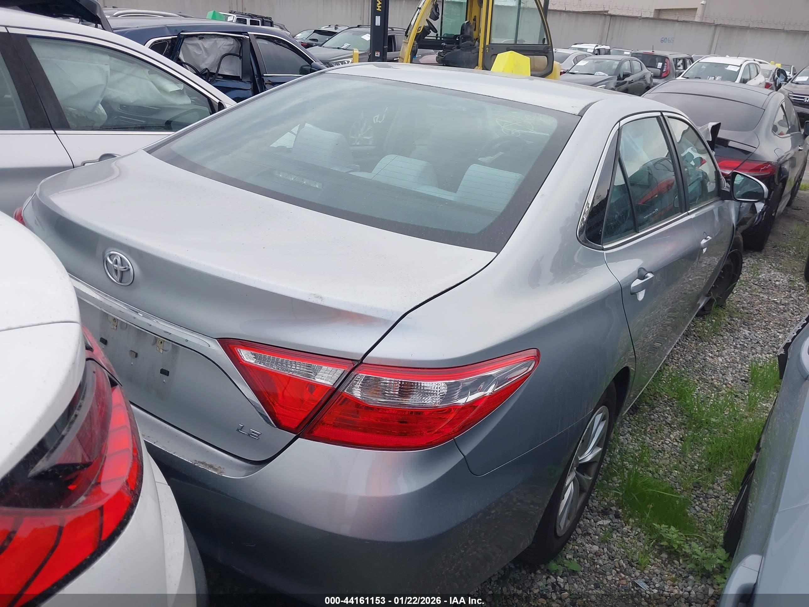 TOYOTA CAMRY image 4