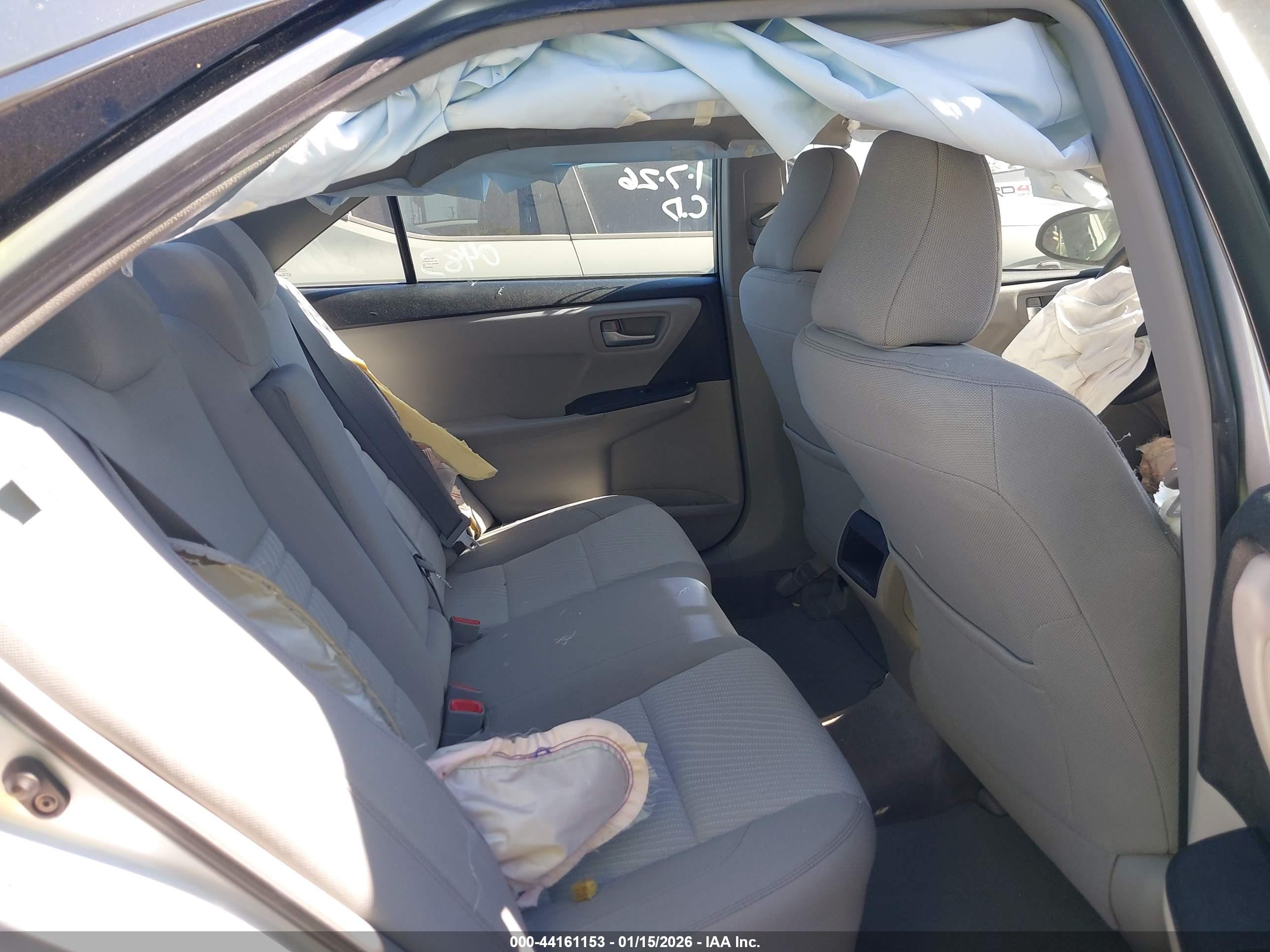 TOYOTA CAMRY image 8