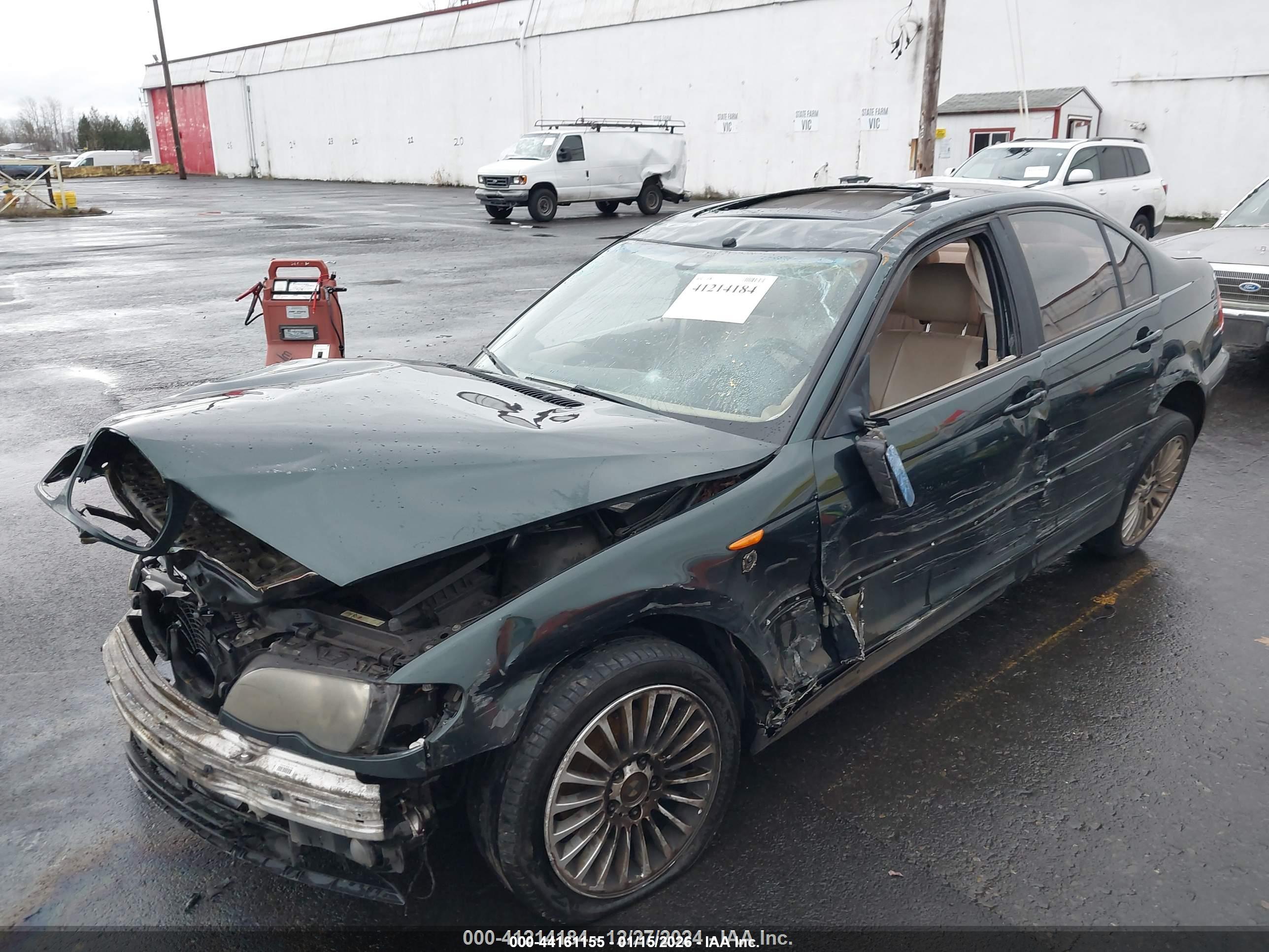 BMW 325XI image 6
