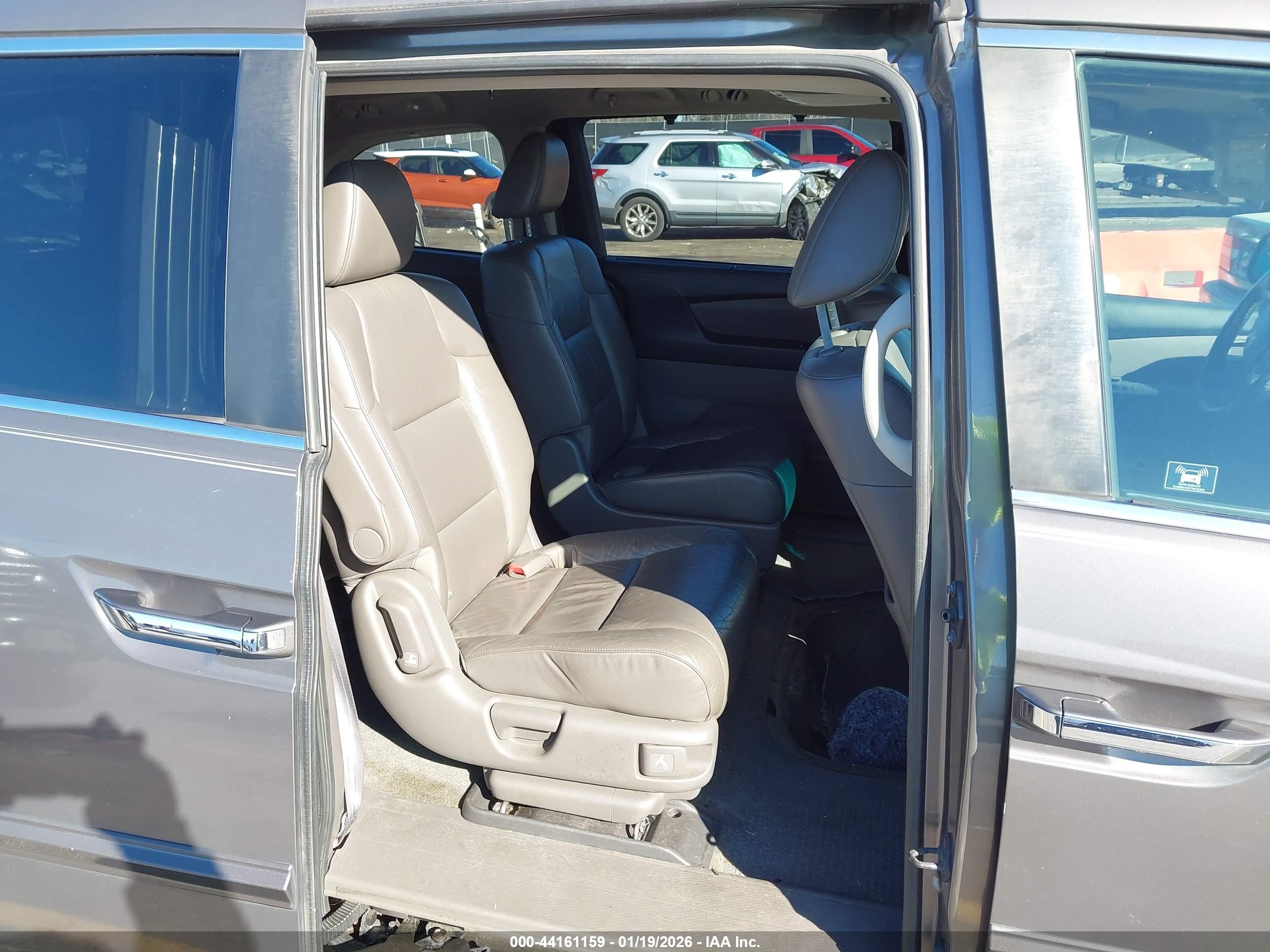 HONDA ODYSSEY image 8