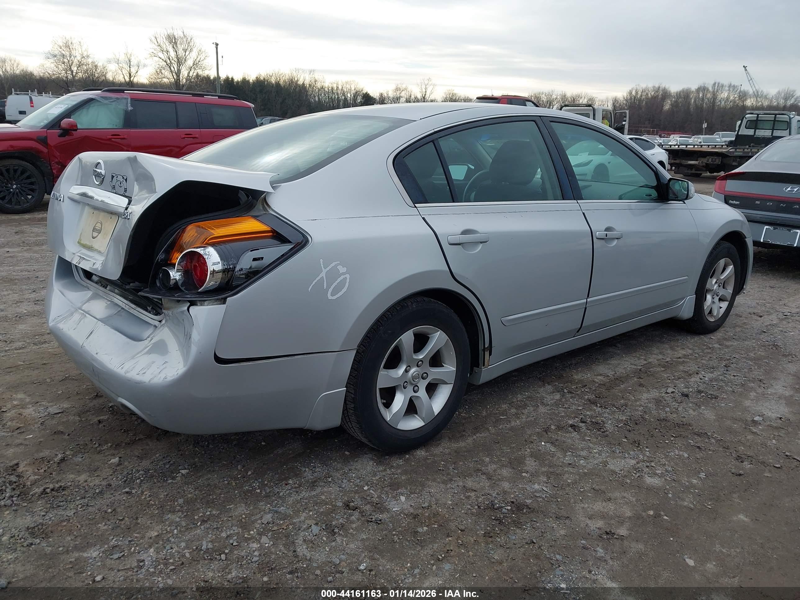 NISSAN ALTIMA image 4