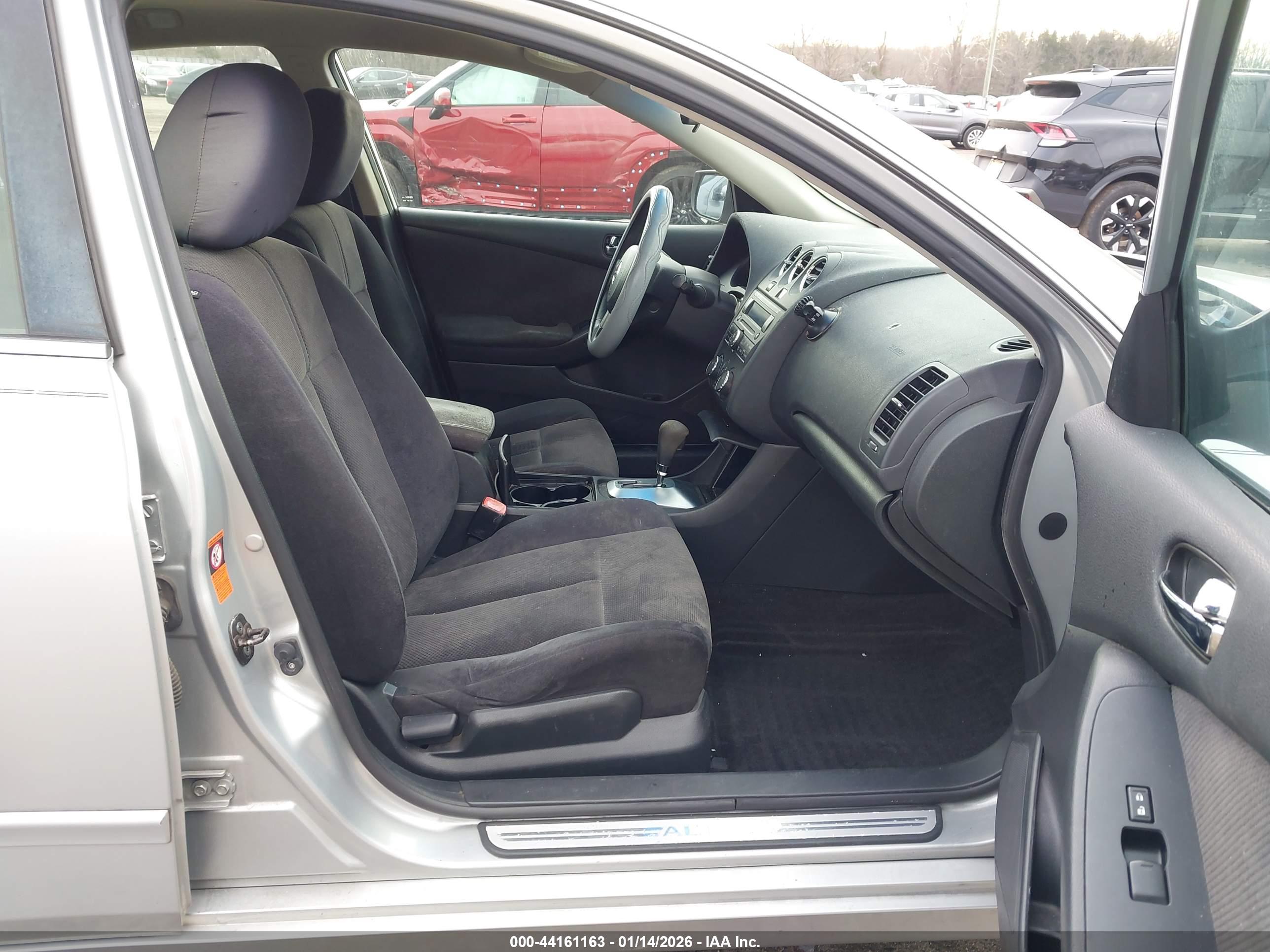 NISSAN ALTIMA image 5