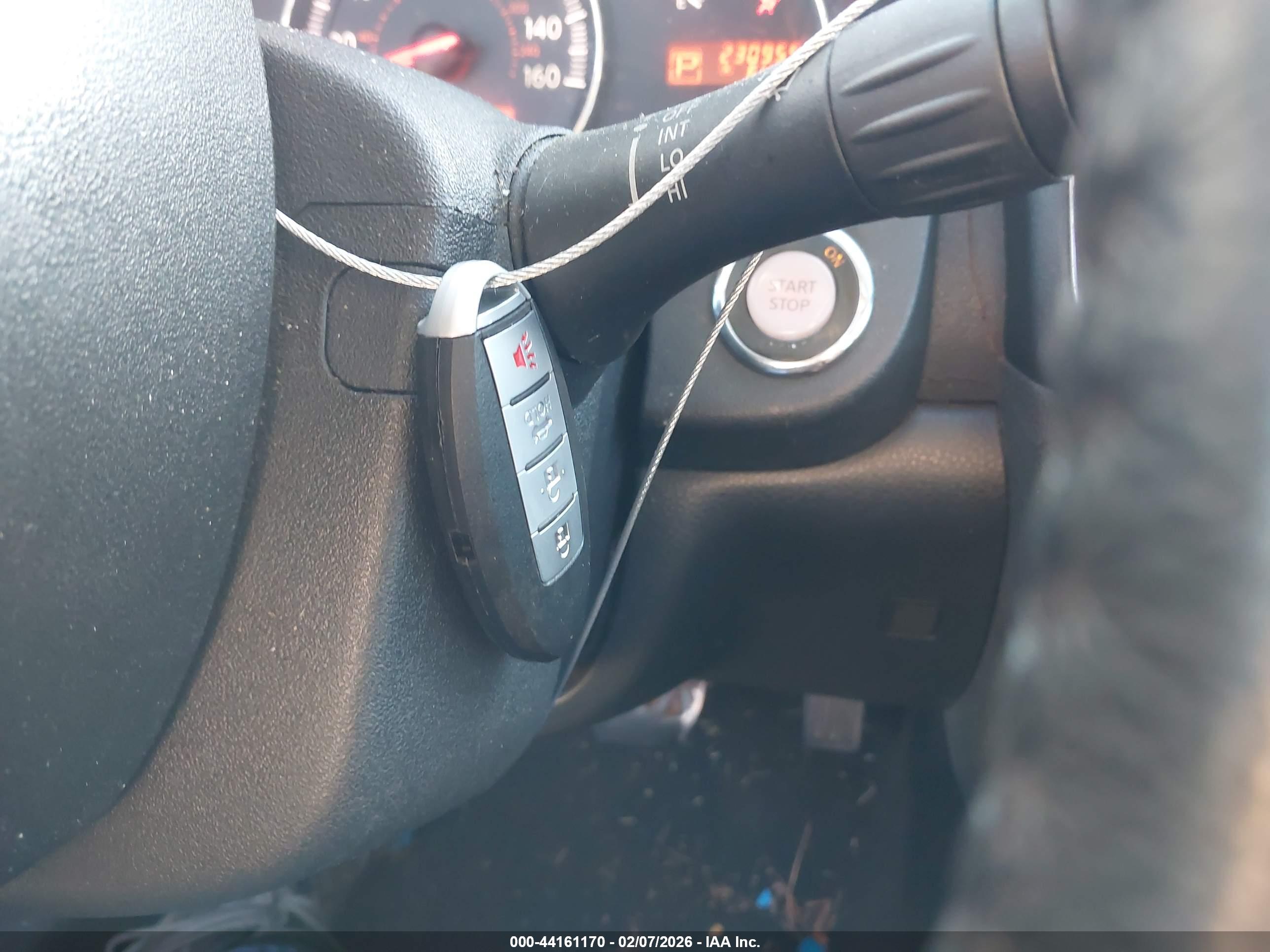 NISSAN MAXIMA image 11