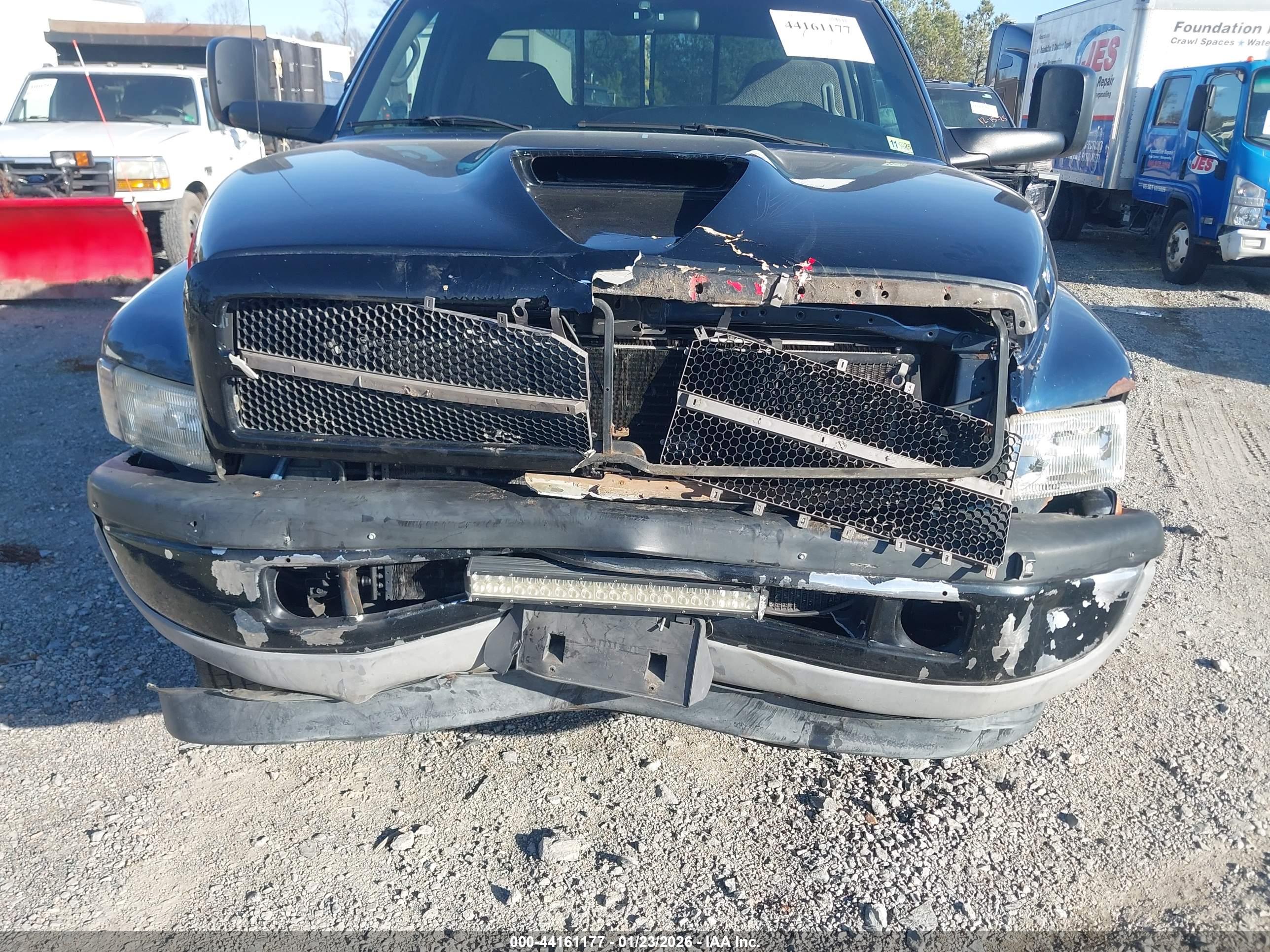 DODGE RAM image 6