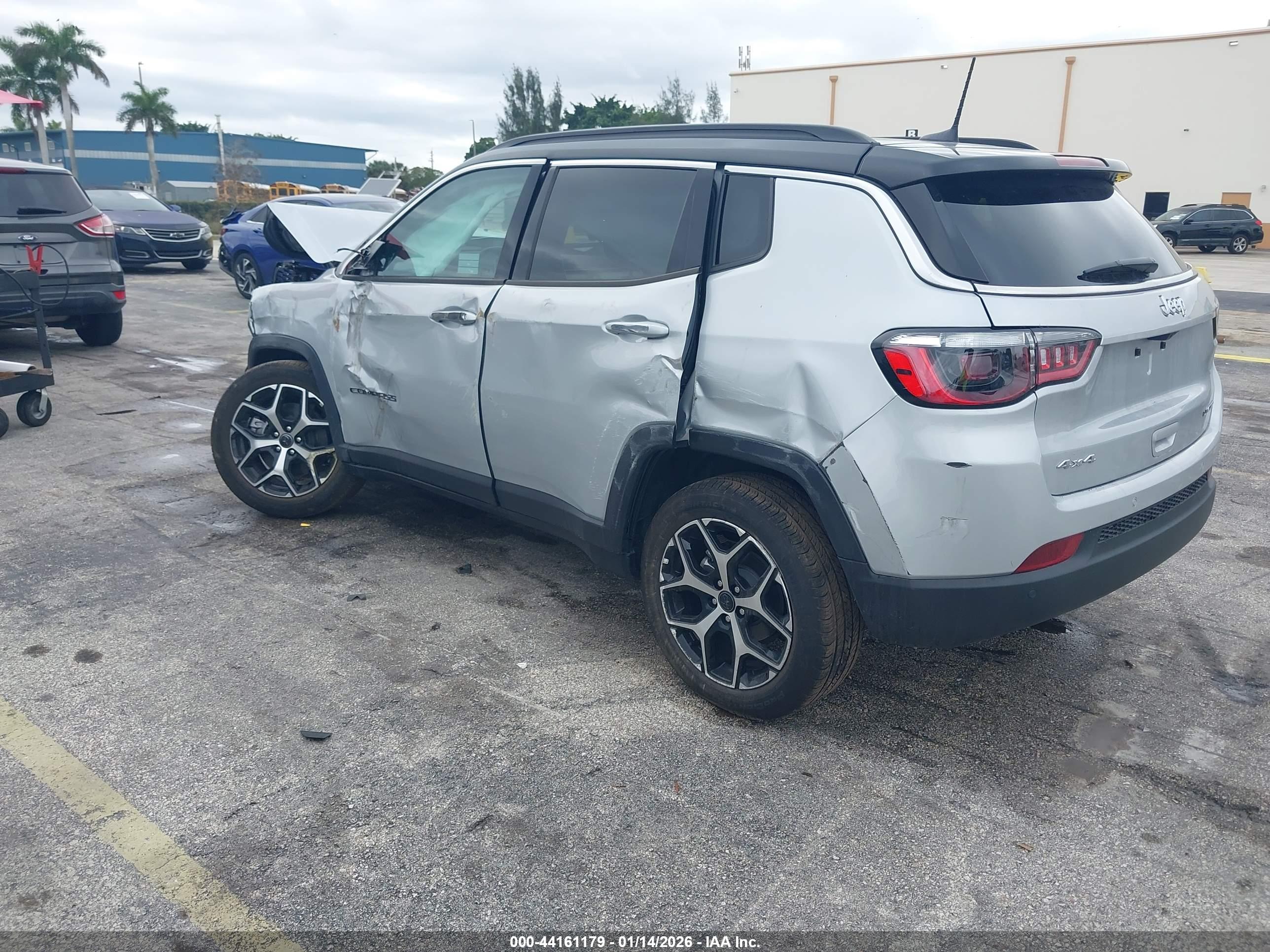 JEEP COMPASS image 3