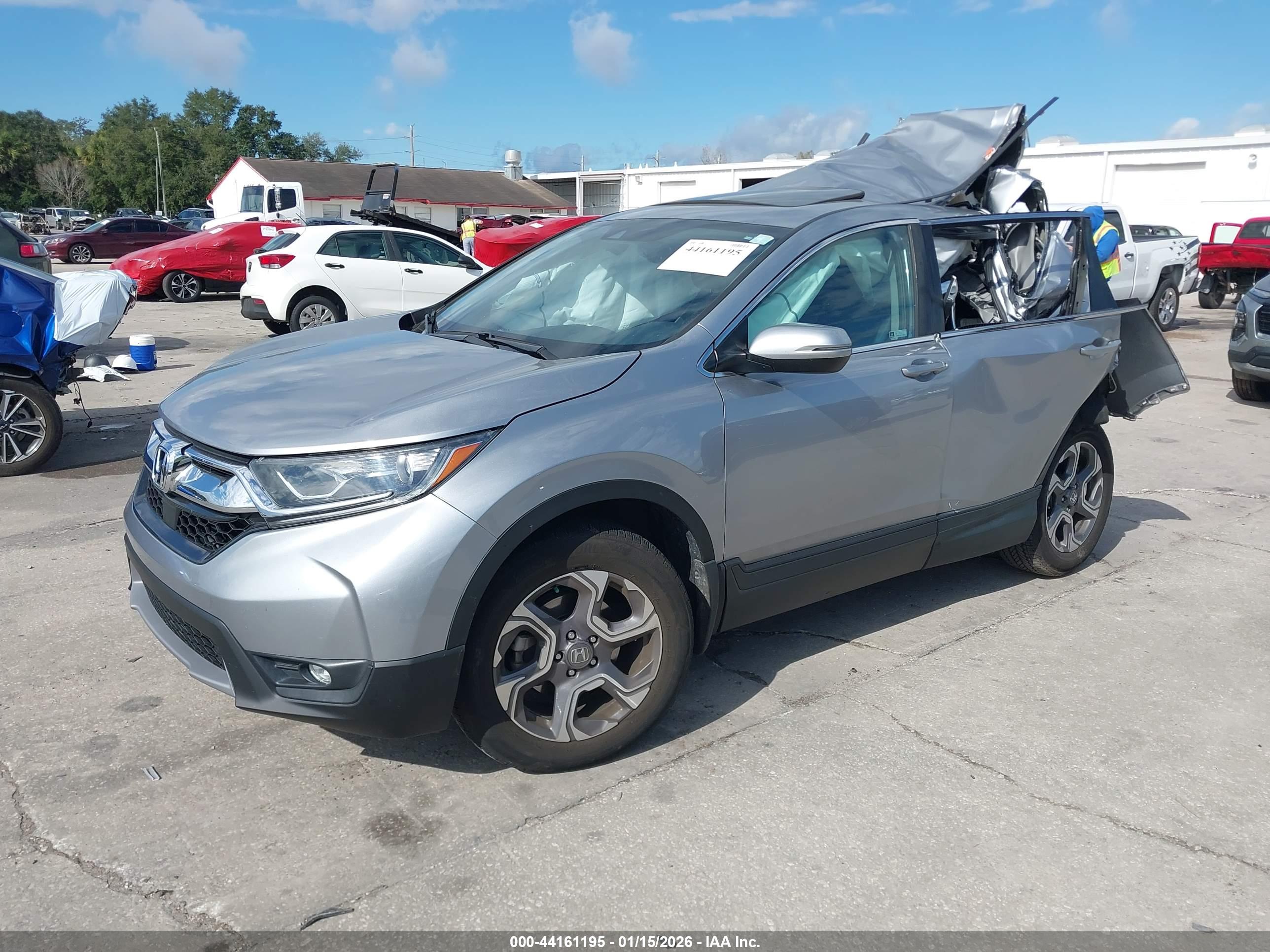 HONDA CR-V image 2