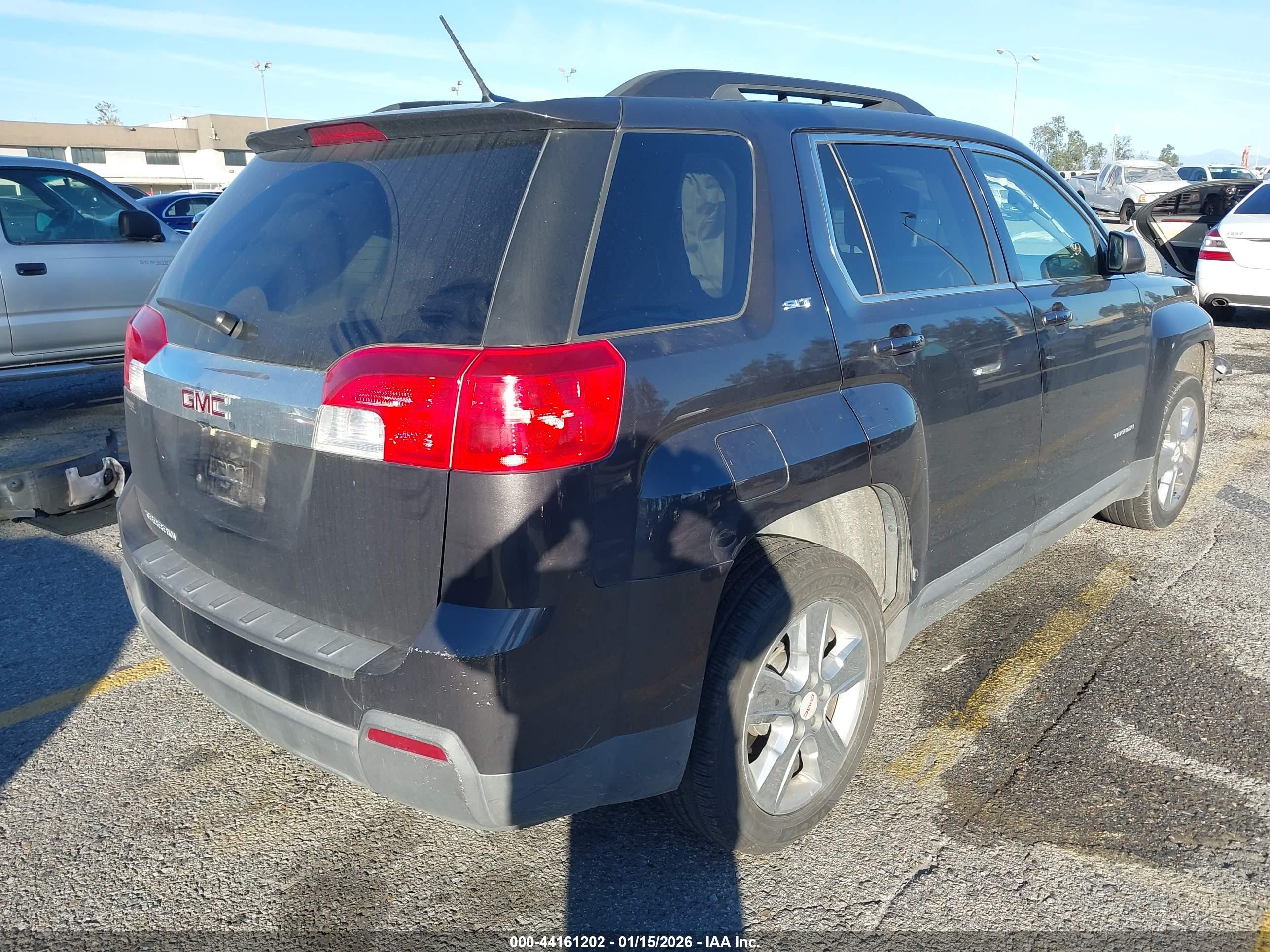 GMC TERRAIN image 4