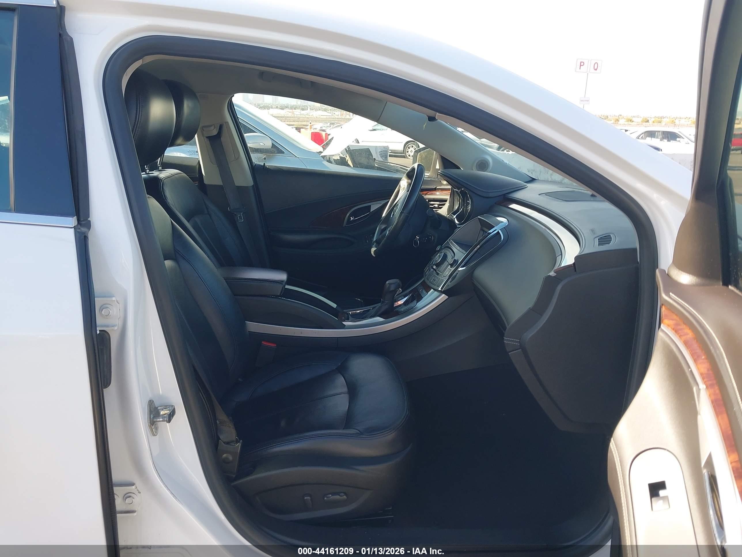 BUICK LACROSSE image 5