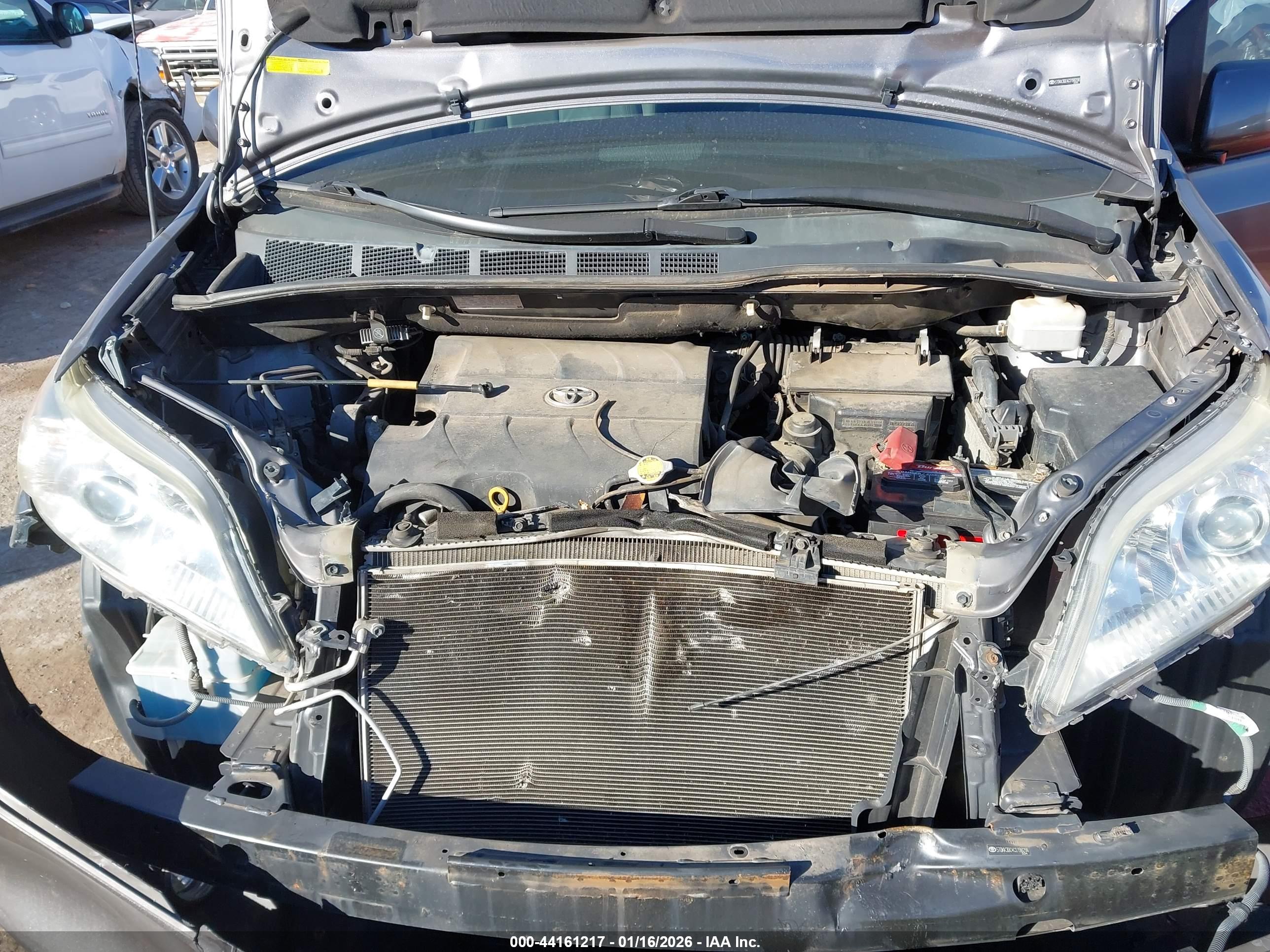 TOYOTA SIENNA image 10