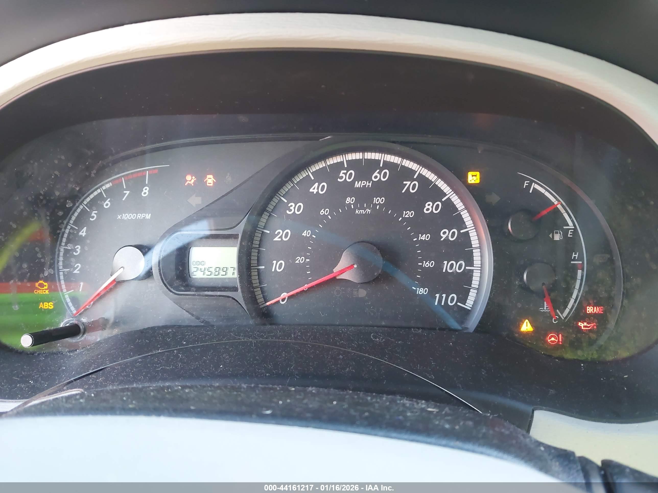 TOYOTA SIENNA image 7