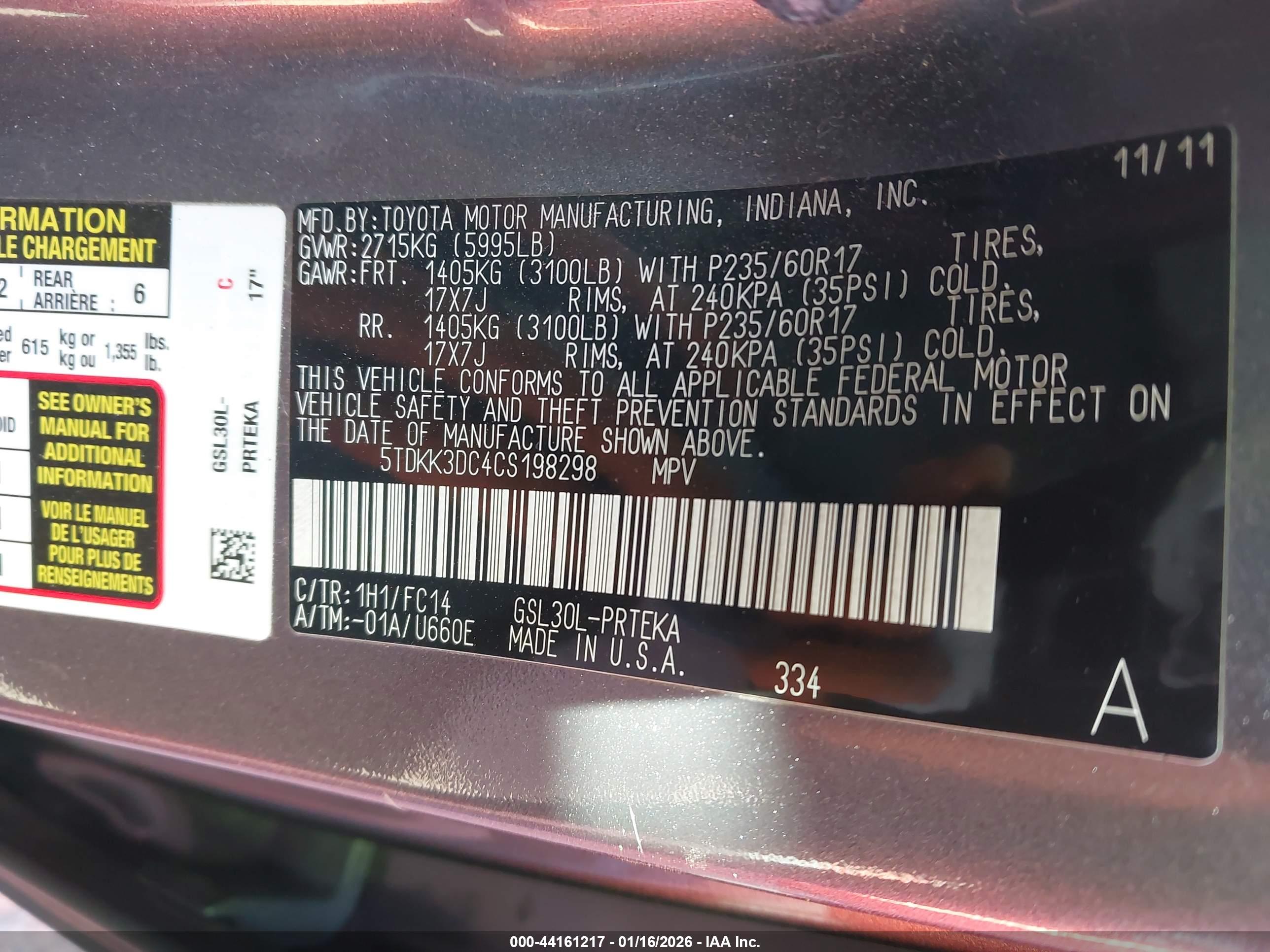 TOYOTA SIENNA image 9