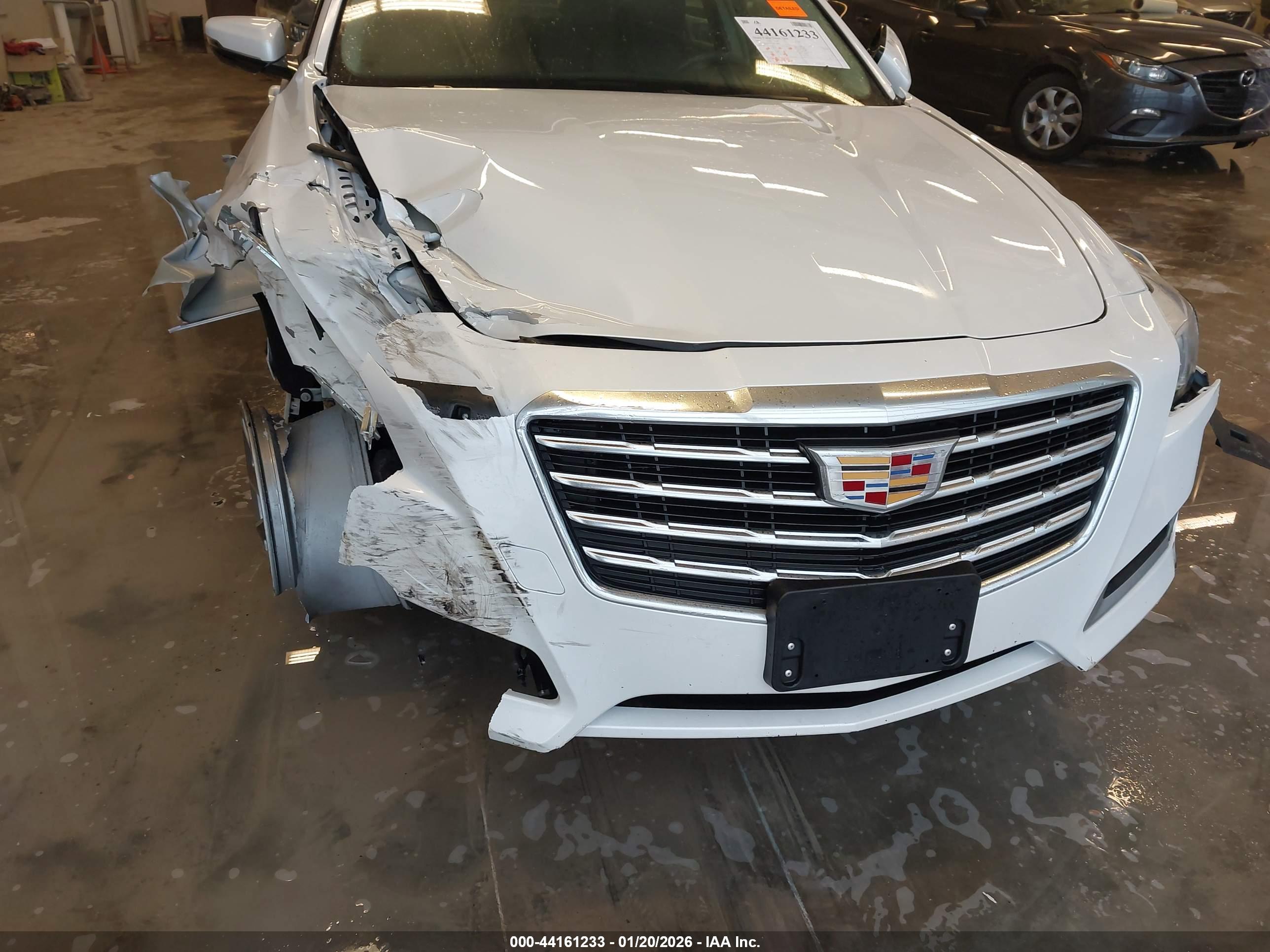 CADILLAC CTS image 6
