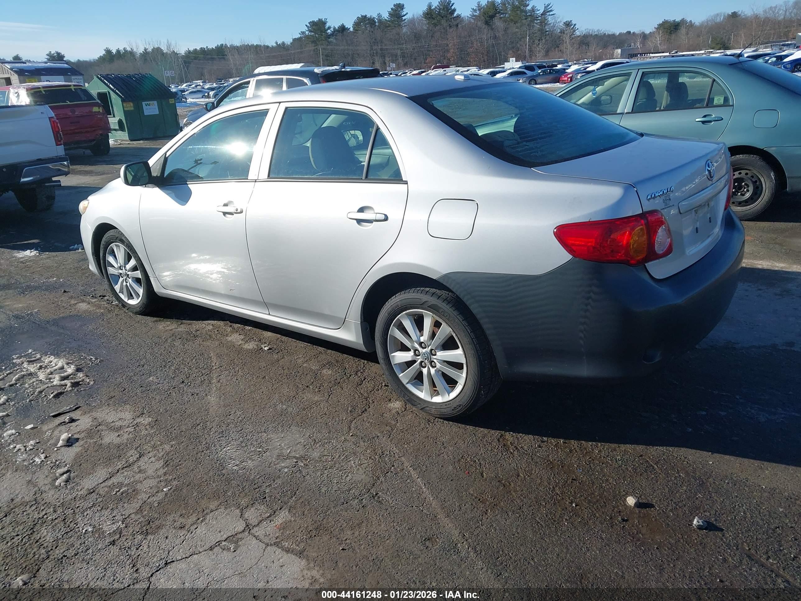 TOYOTA COROLLA image 3