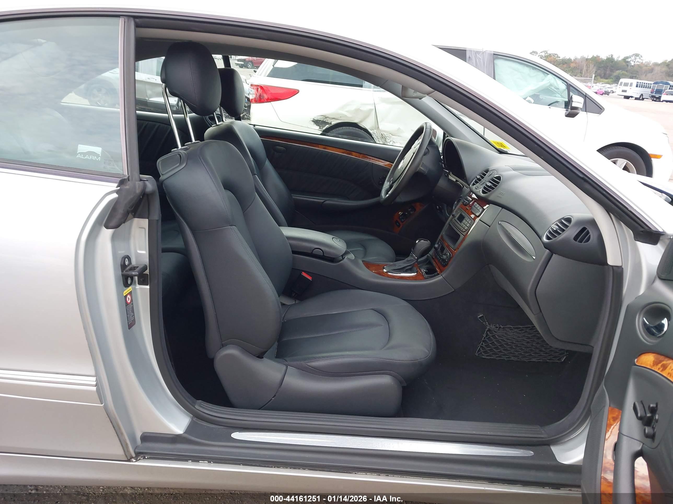 MERCEDES-BENZ CLK image 5