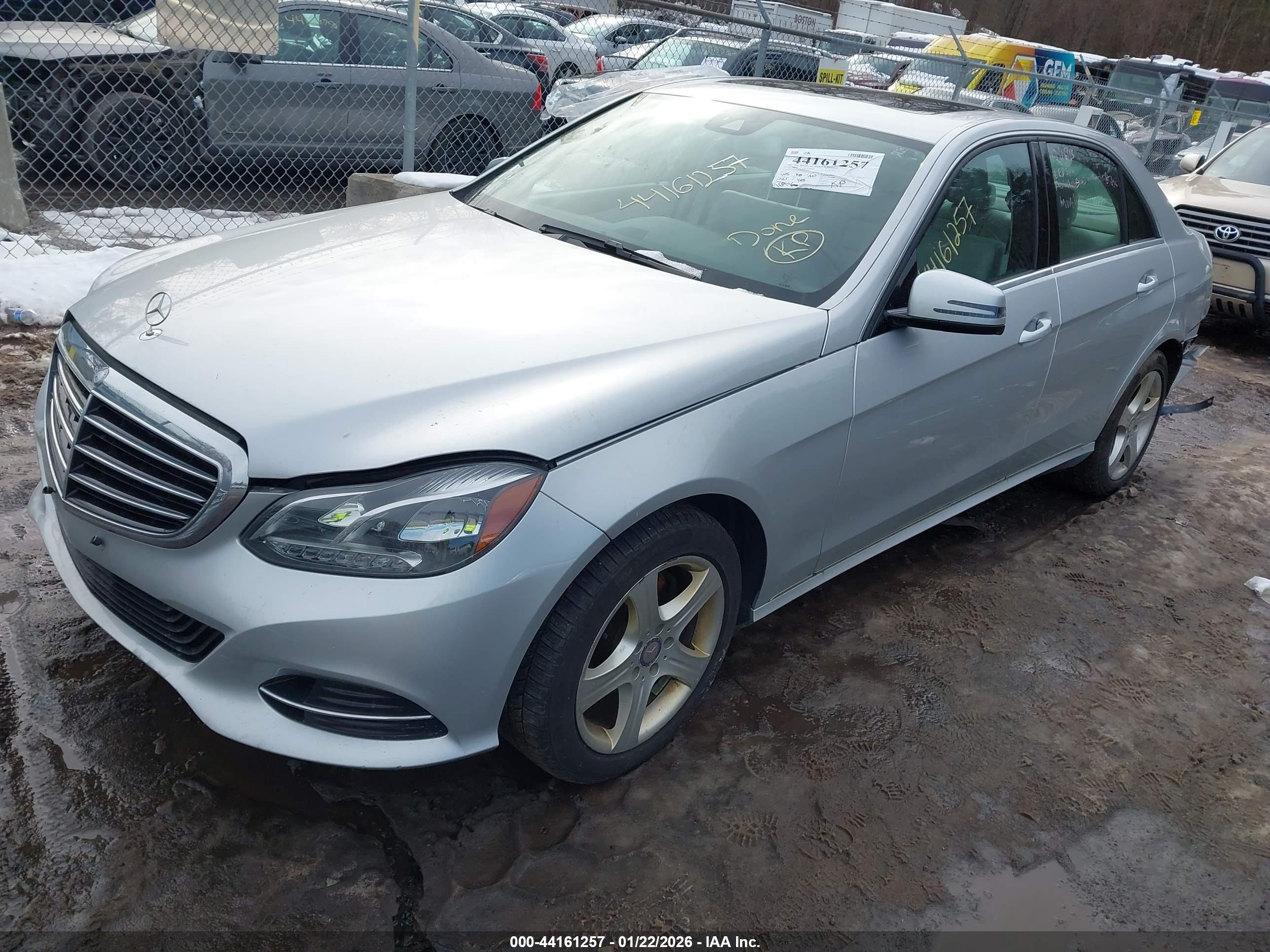MERCEDES-BENZ E image 2