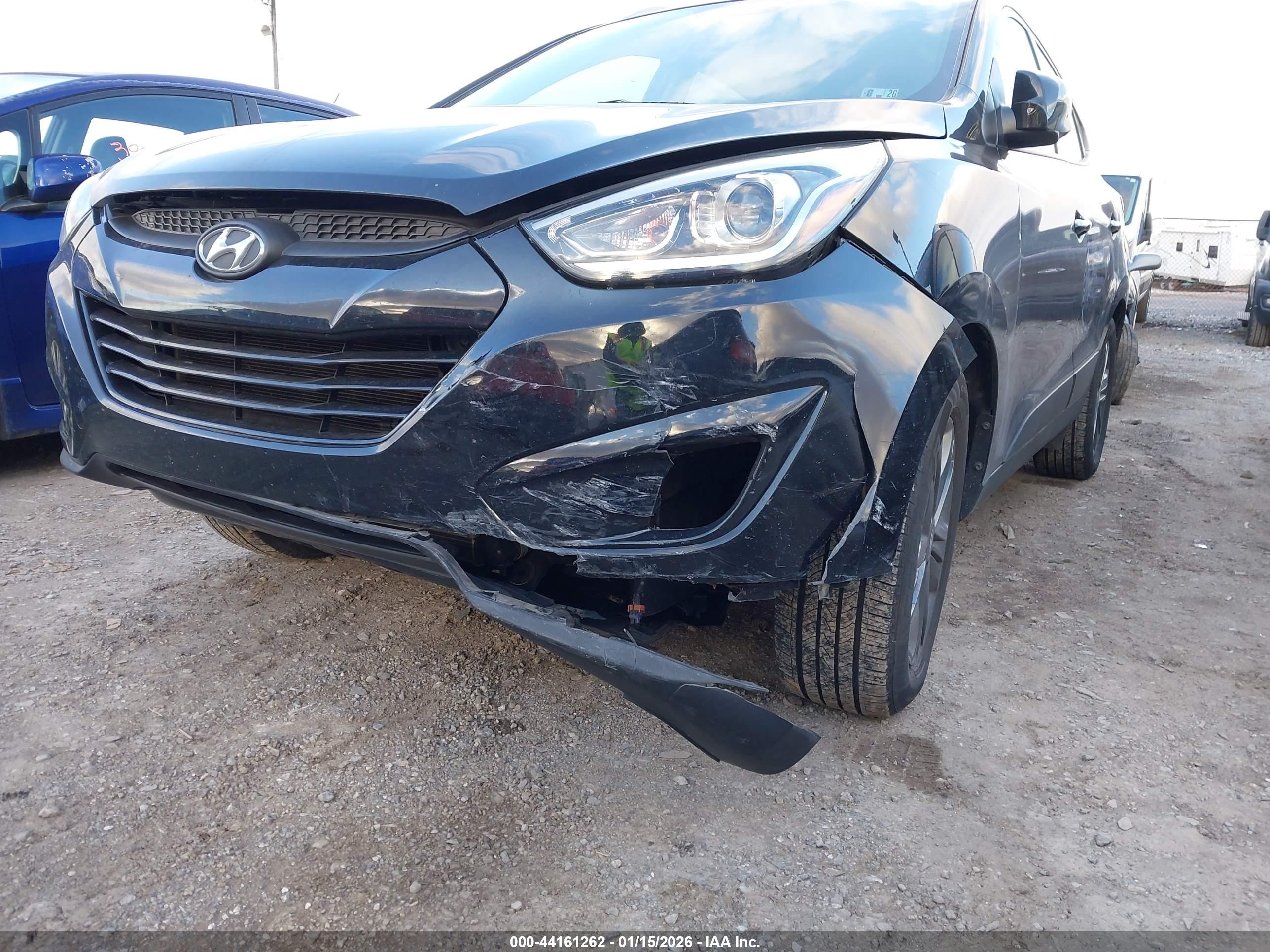 HYUNDAI TUCSON image 6