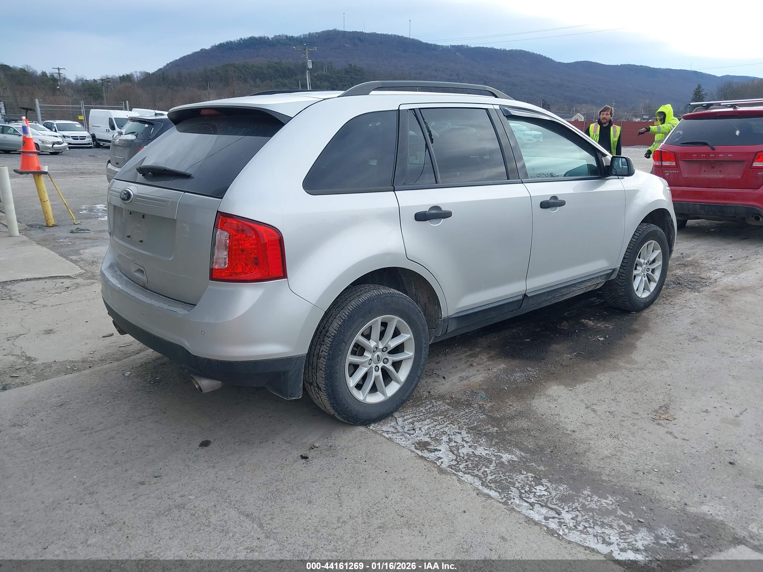 FORD EDGE image 4