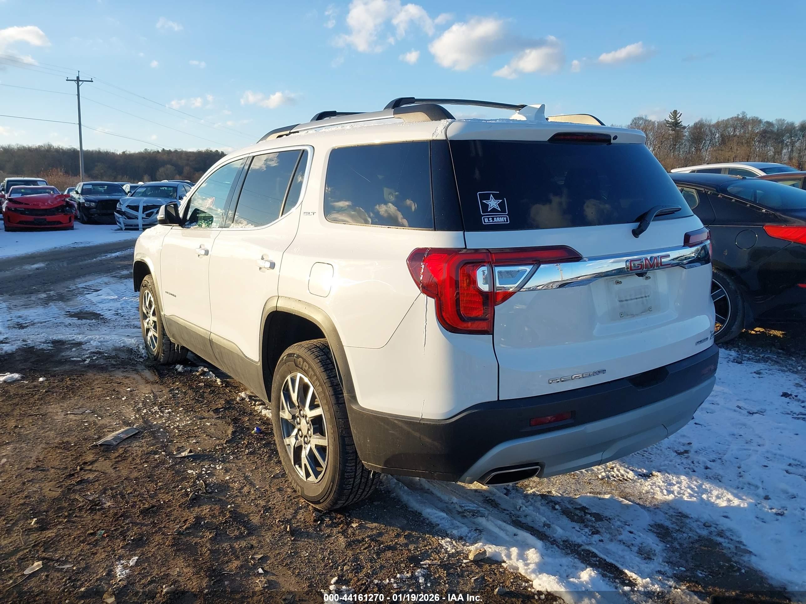 GMC ACADIA image 3