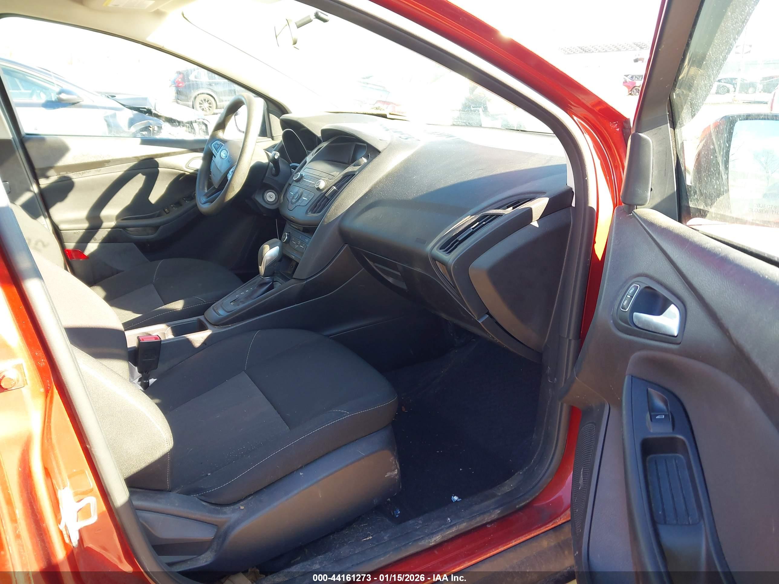 FORD FOCUS image 5