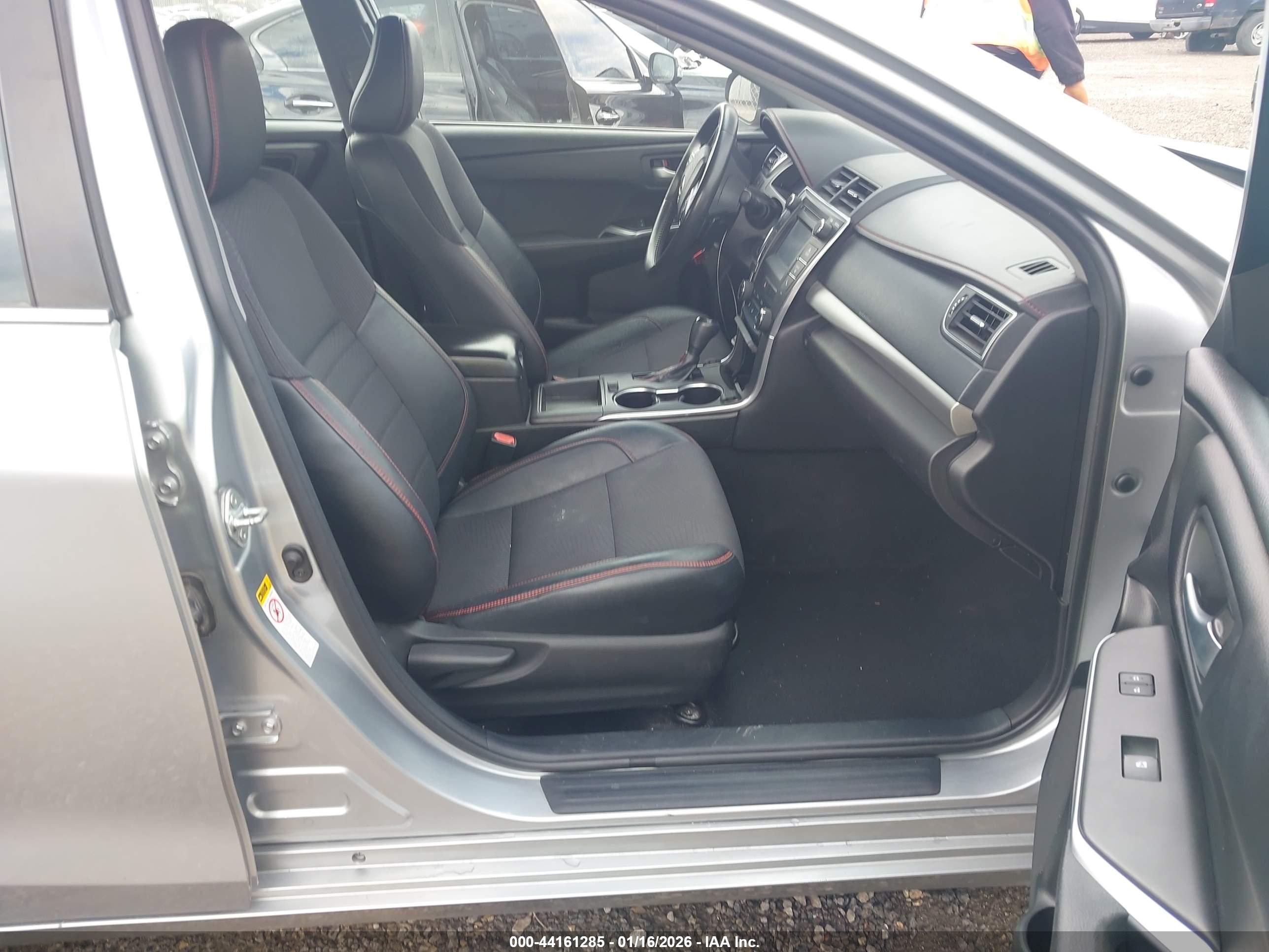 TOYOTA CAMRY image 5