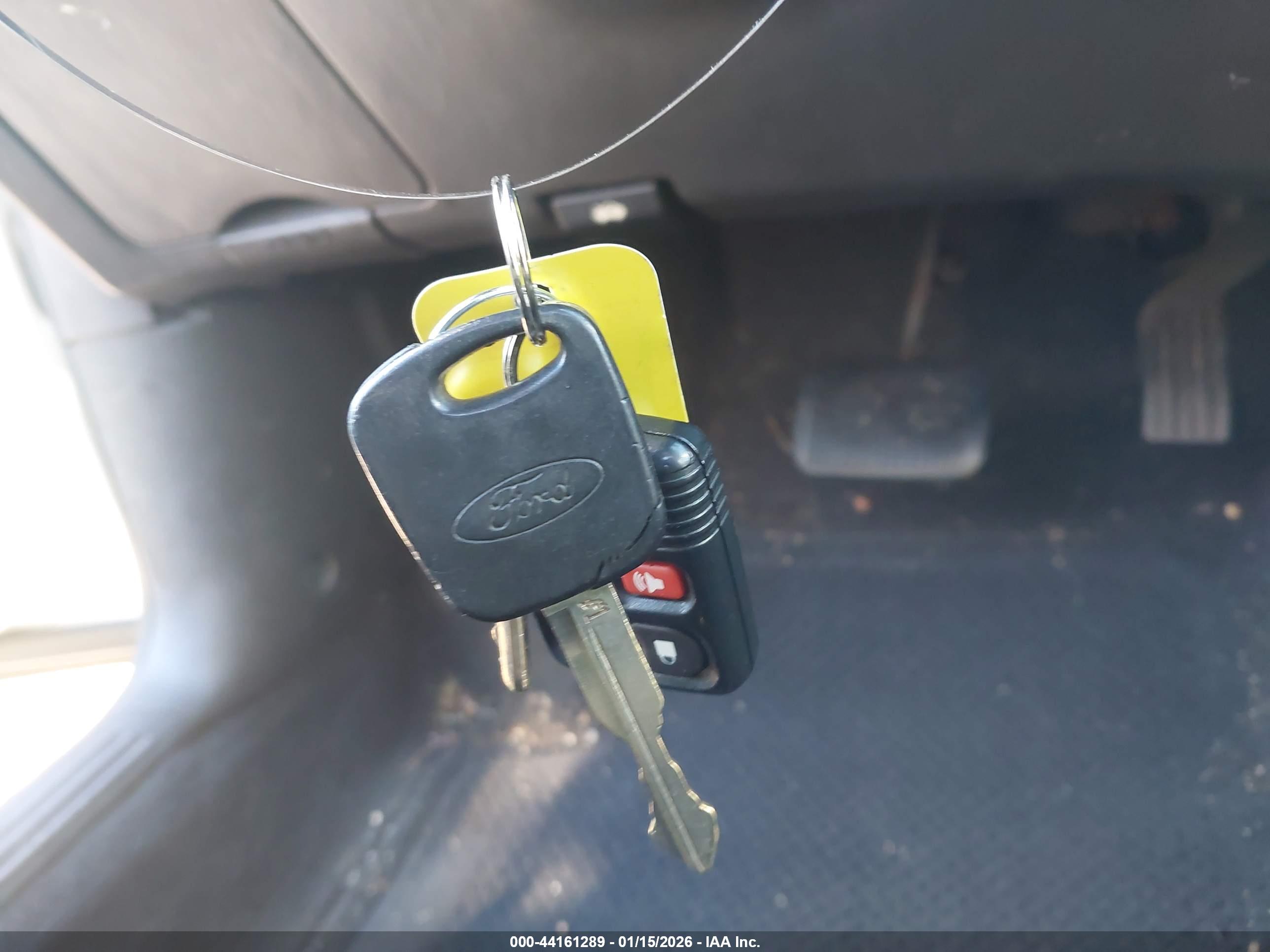 FORD FOCUS image 11