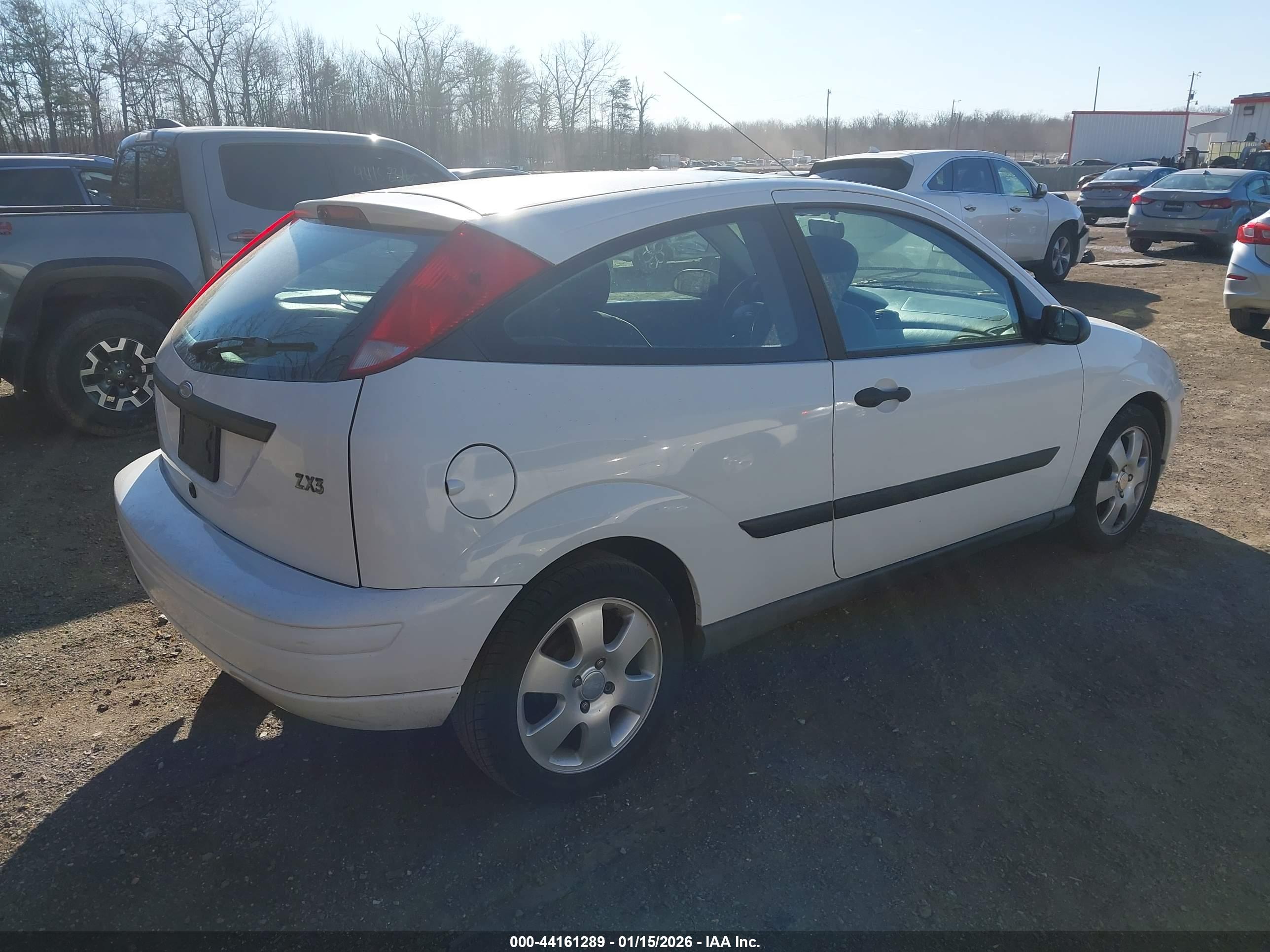 FORD FOCUS image 4