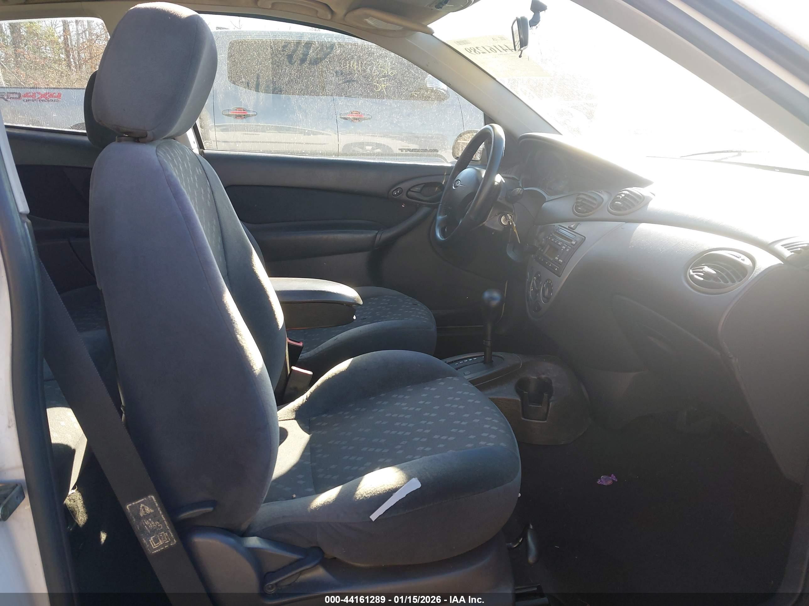 FORD FOCUS image 5