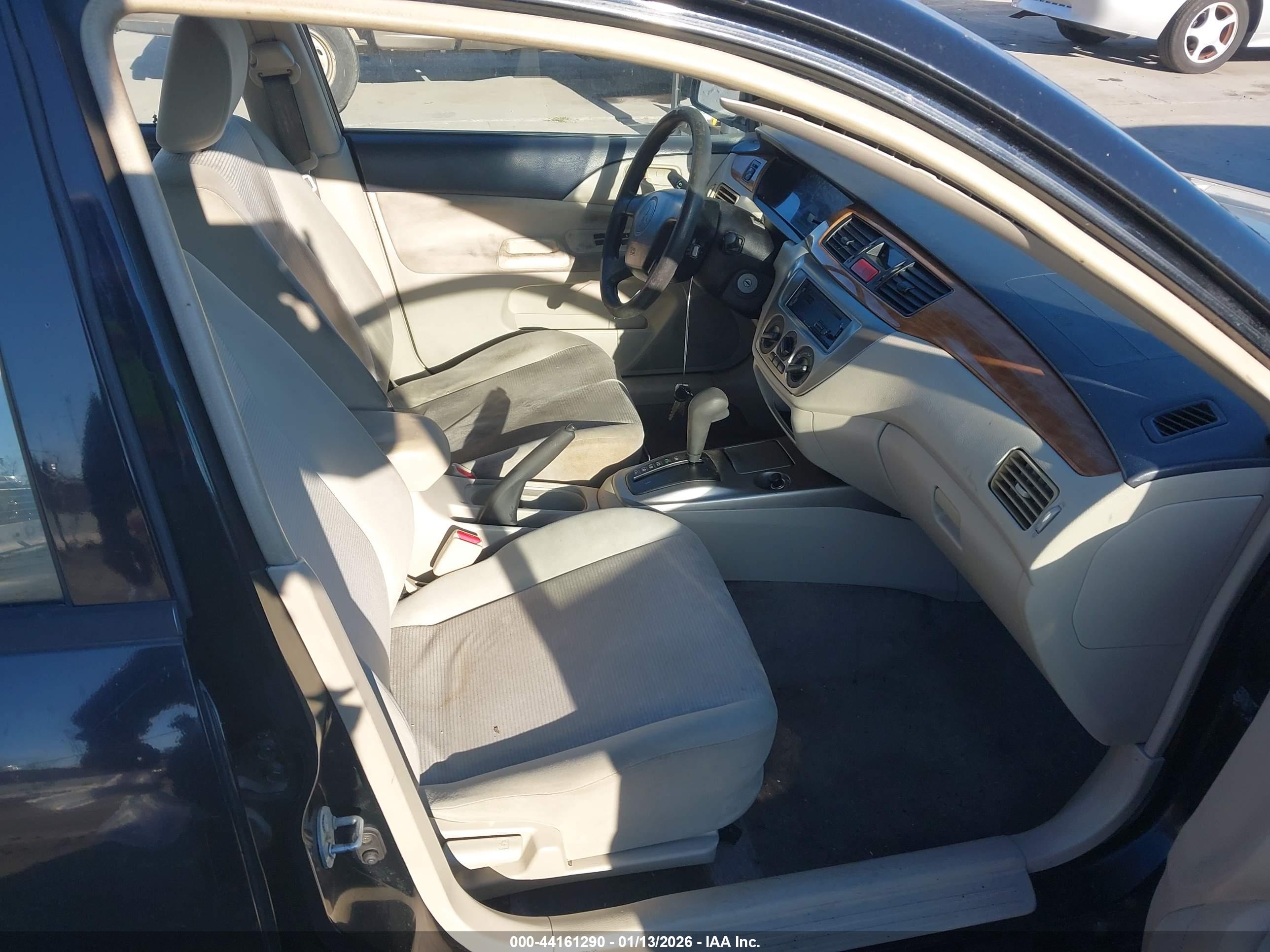 MITSUBISHI LANCER image 5