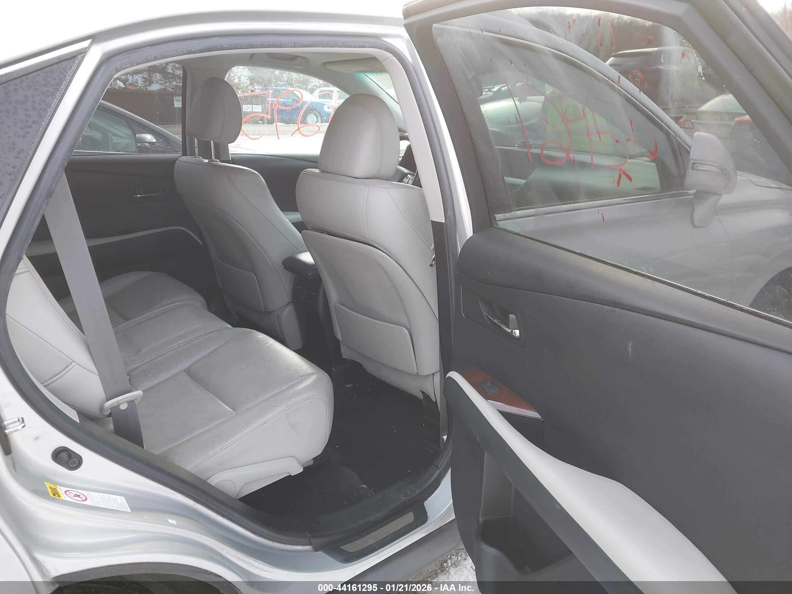 LEXUS RX image 8