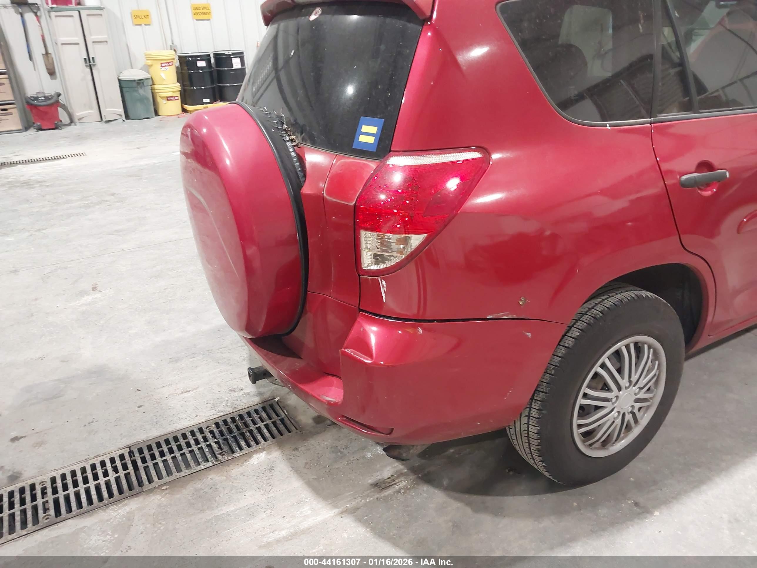 TOYOTA RAV4 image 6