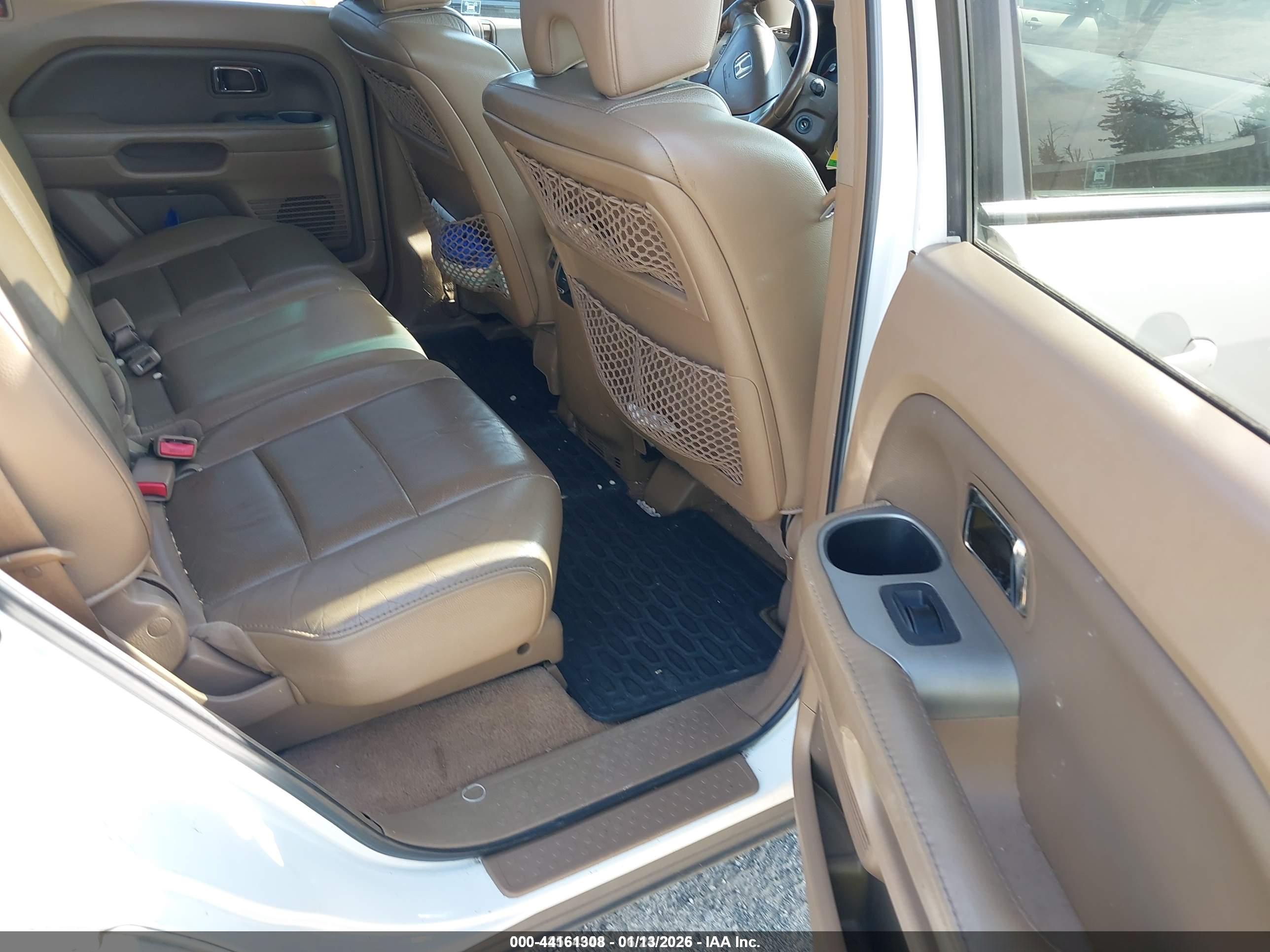 HONDA PILOT image 8