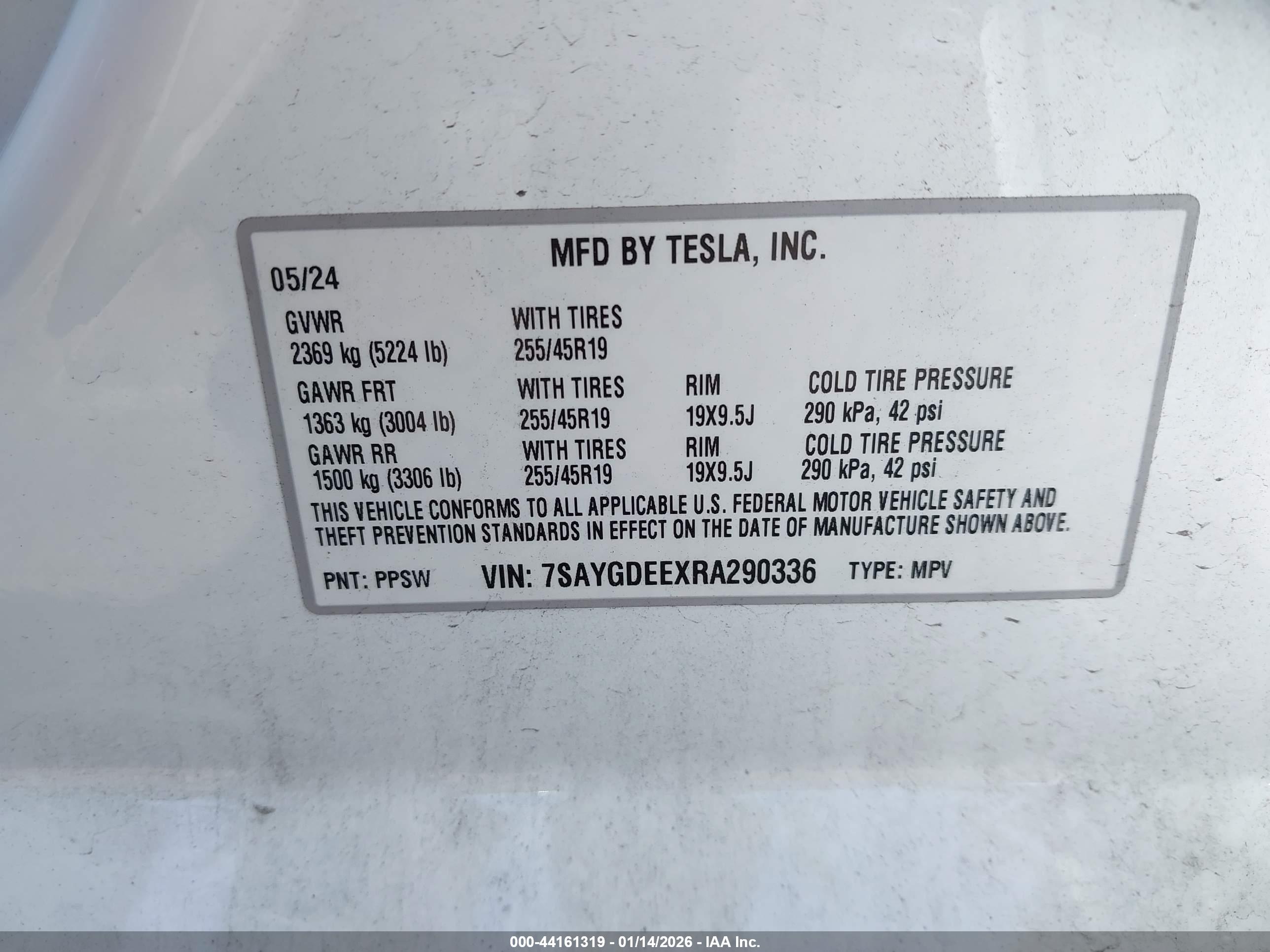 TESLA MODEL image 9