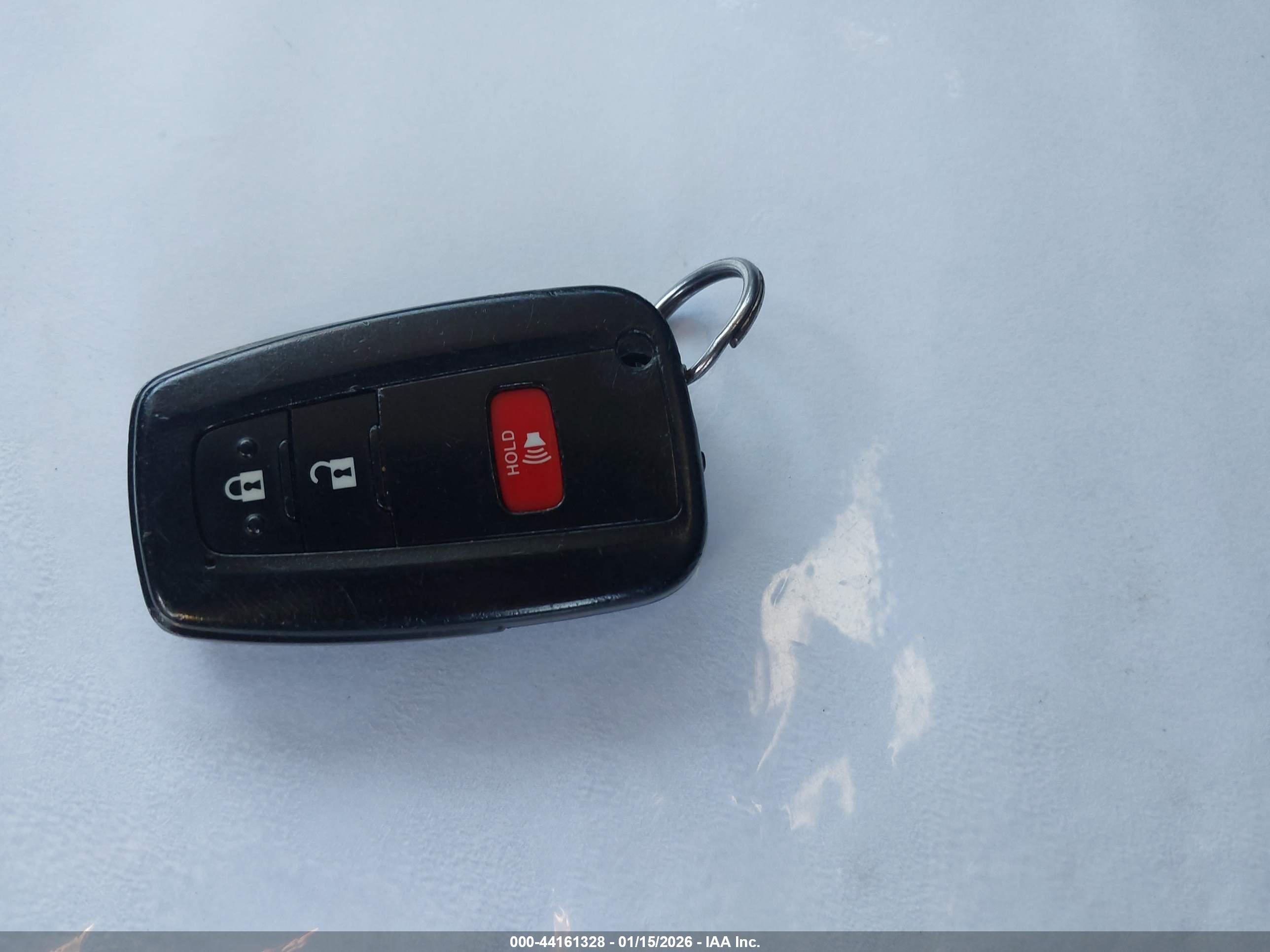 TOYOTA PRIUS image 11