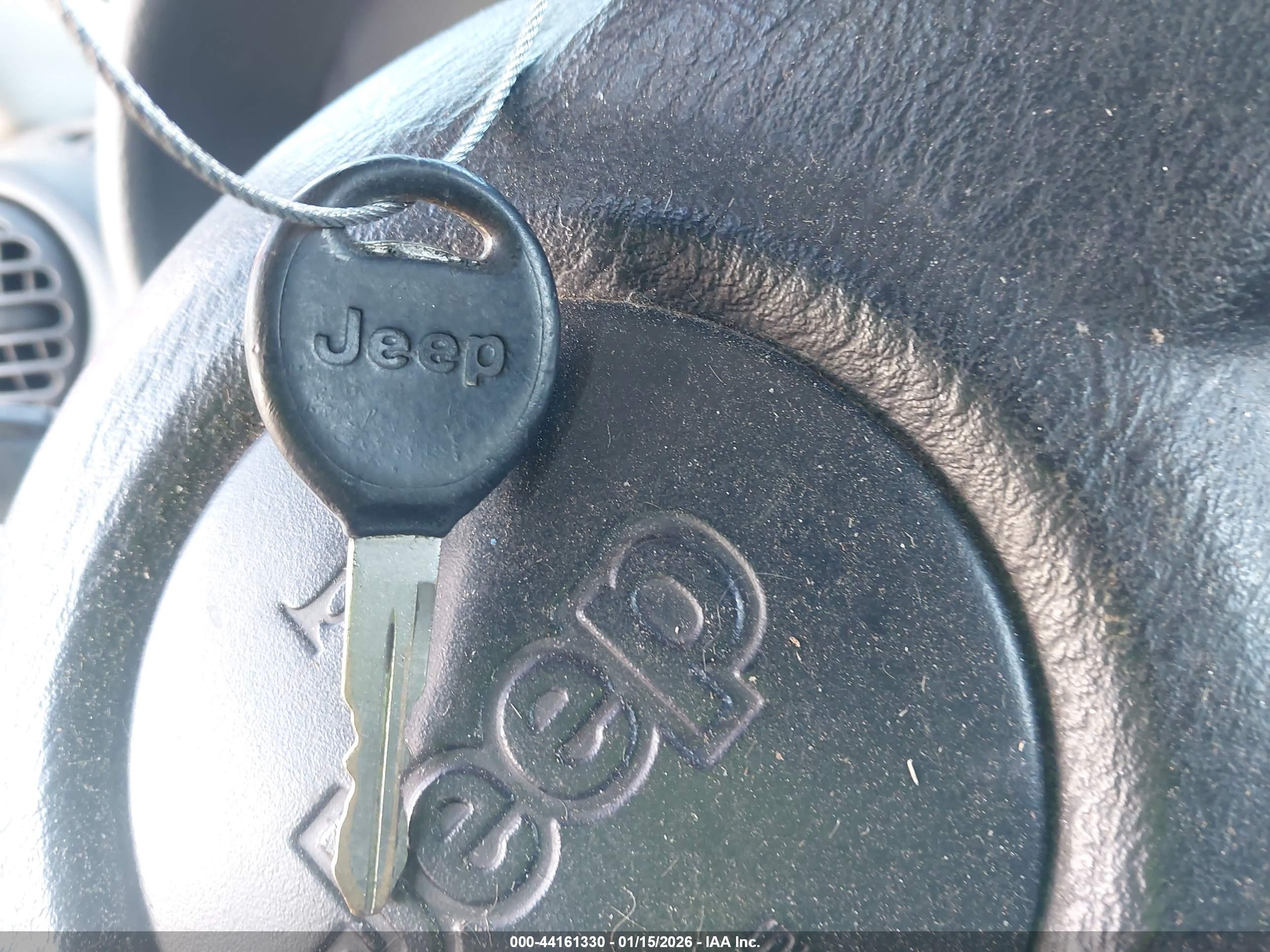 JEEP LIBERTY image 11