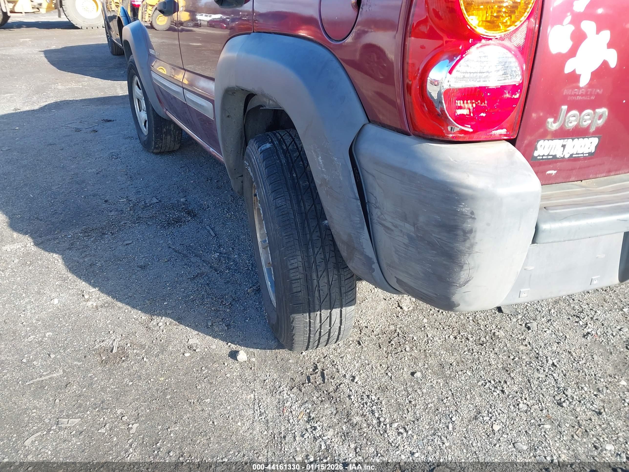 JEEP LIBERTY image 6